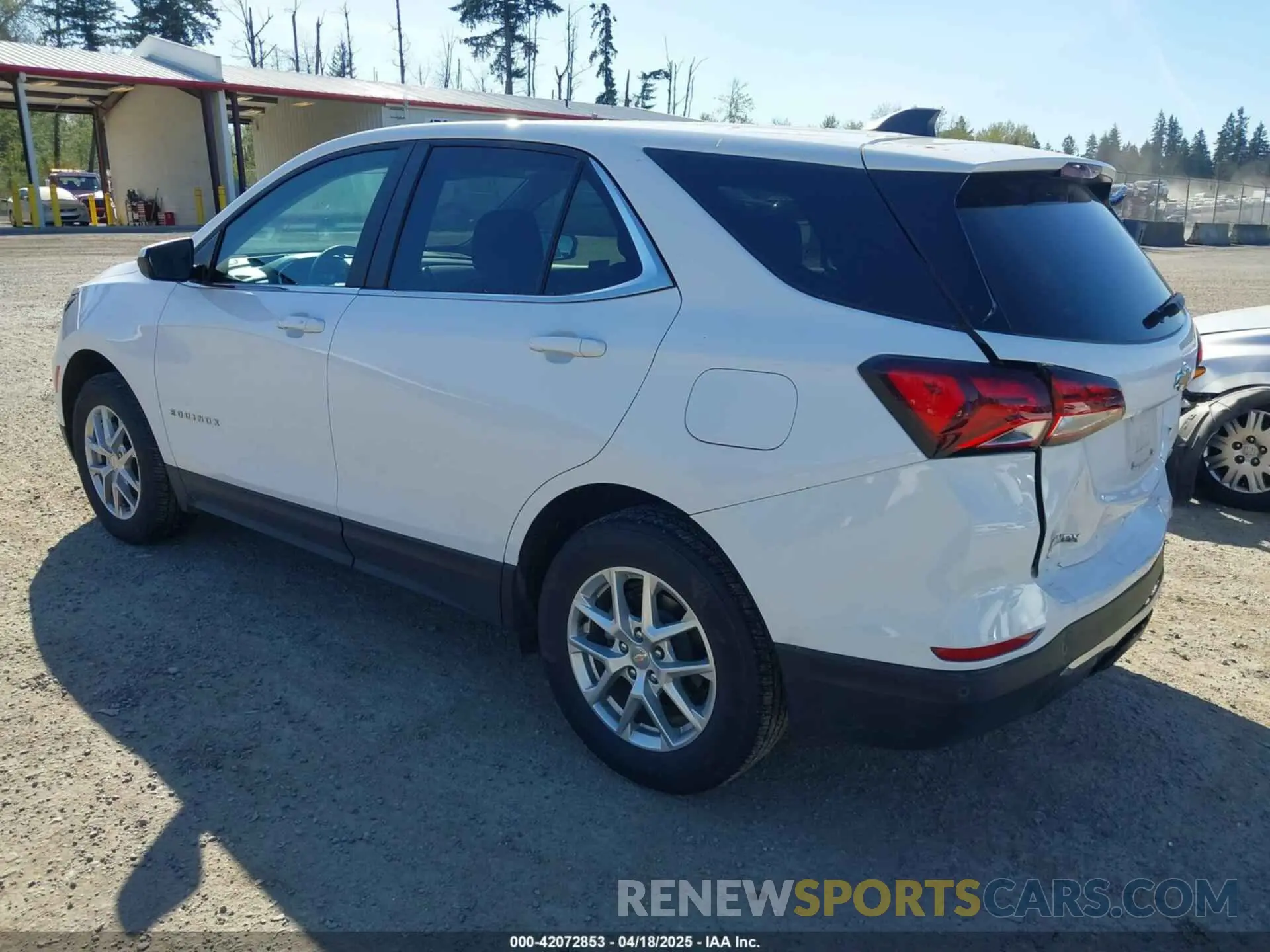 3 Photograph of a damaged car 3GNAXUEG0RL228651 CHEVROLET EQUINOX 2024