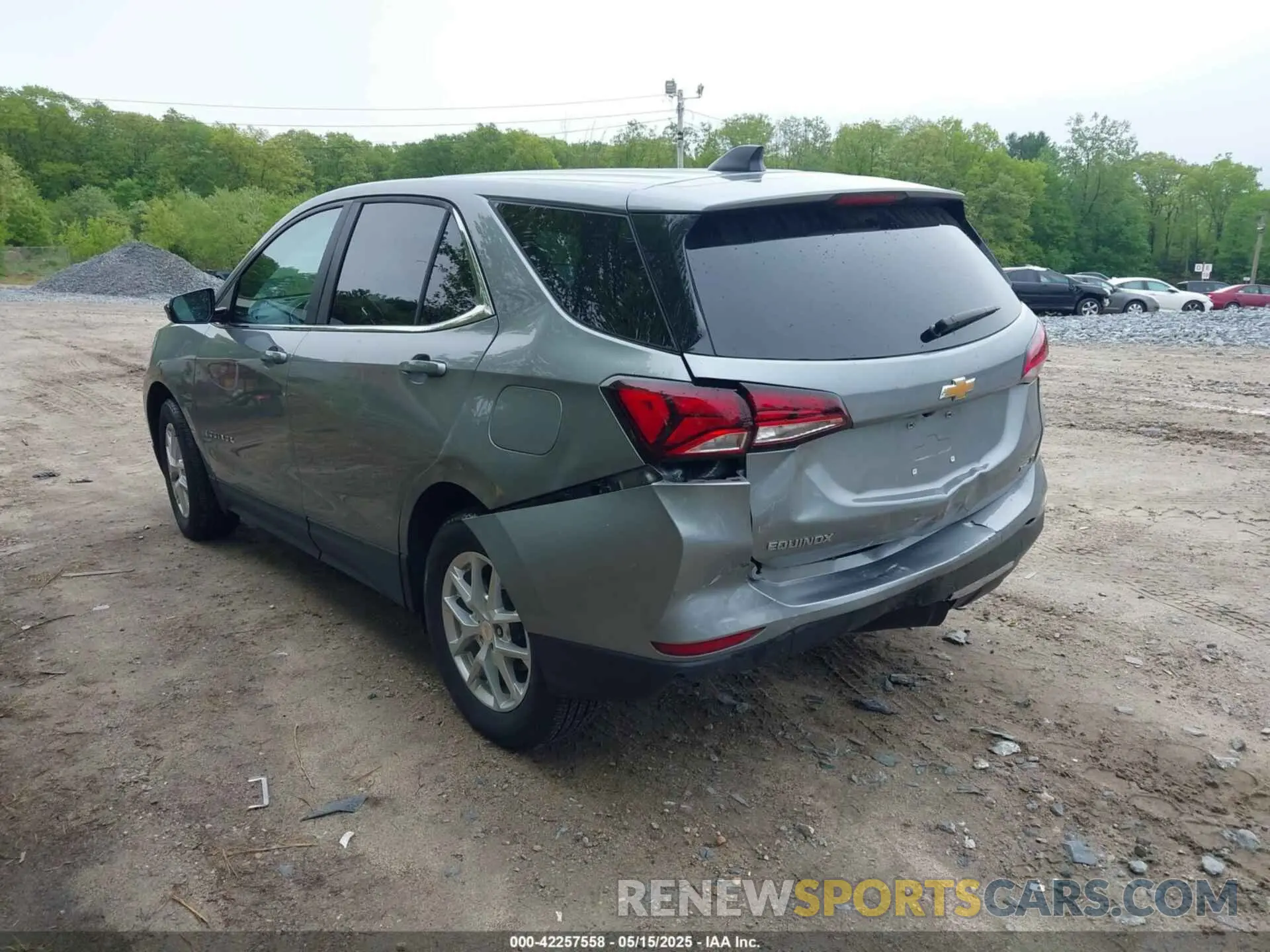 3 Photograph of a damaged car 3GNAXUEG0RS105972 CHEVROLET EQUINOX 2024