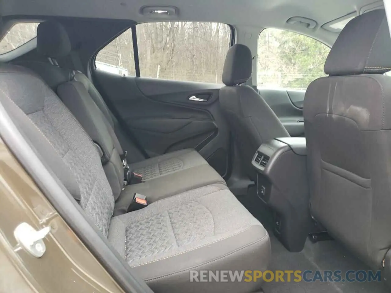 11 Photograph of a damaged car 3GNAXUEG1RL103271 CHEVROLET EQUINOX 2024