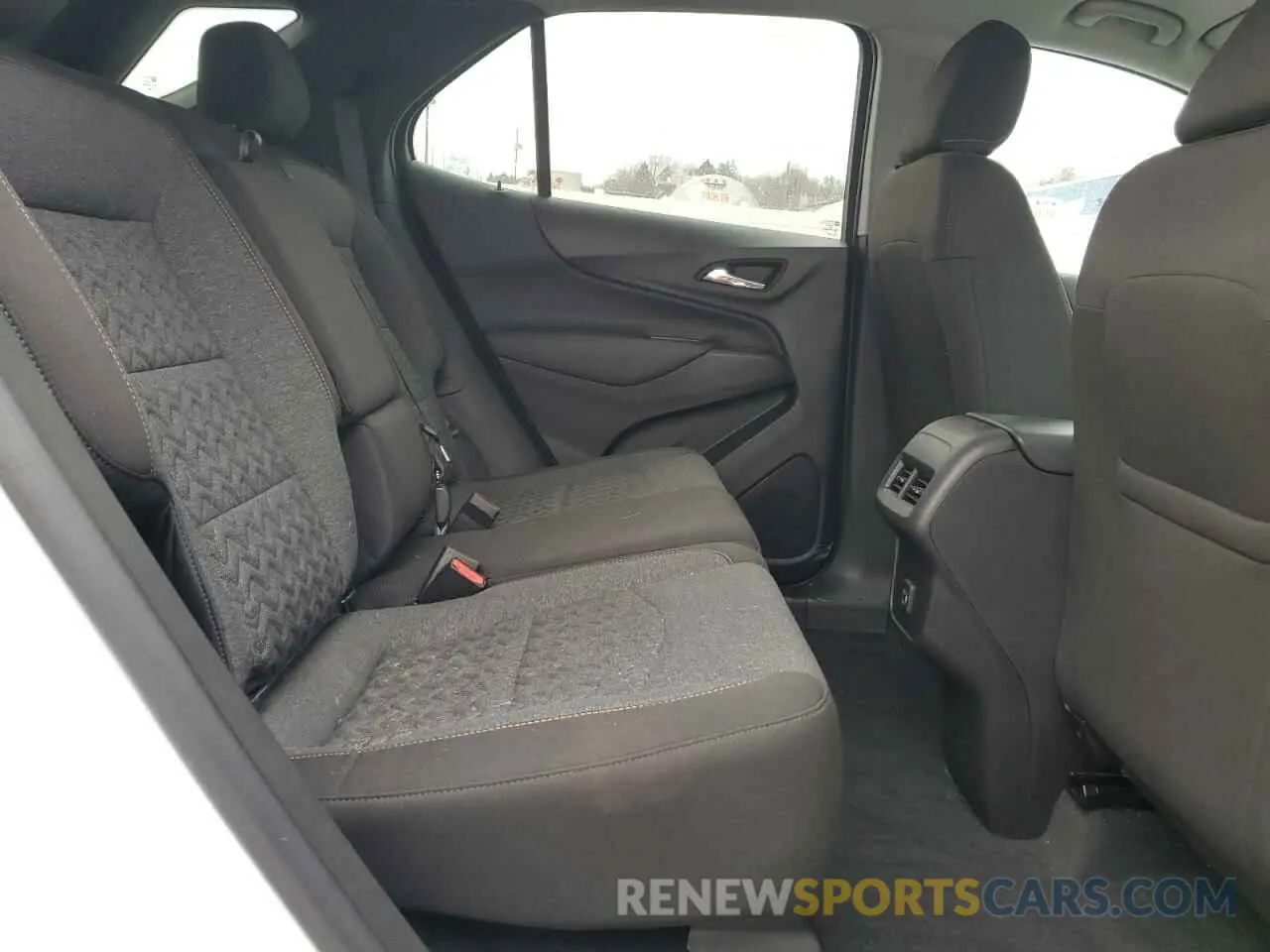 11 Photograph of a damaged car 3GNAXUEG1RL115548 CHEVROLET EQUINOX 2024