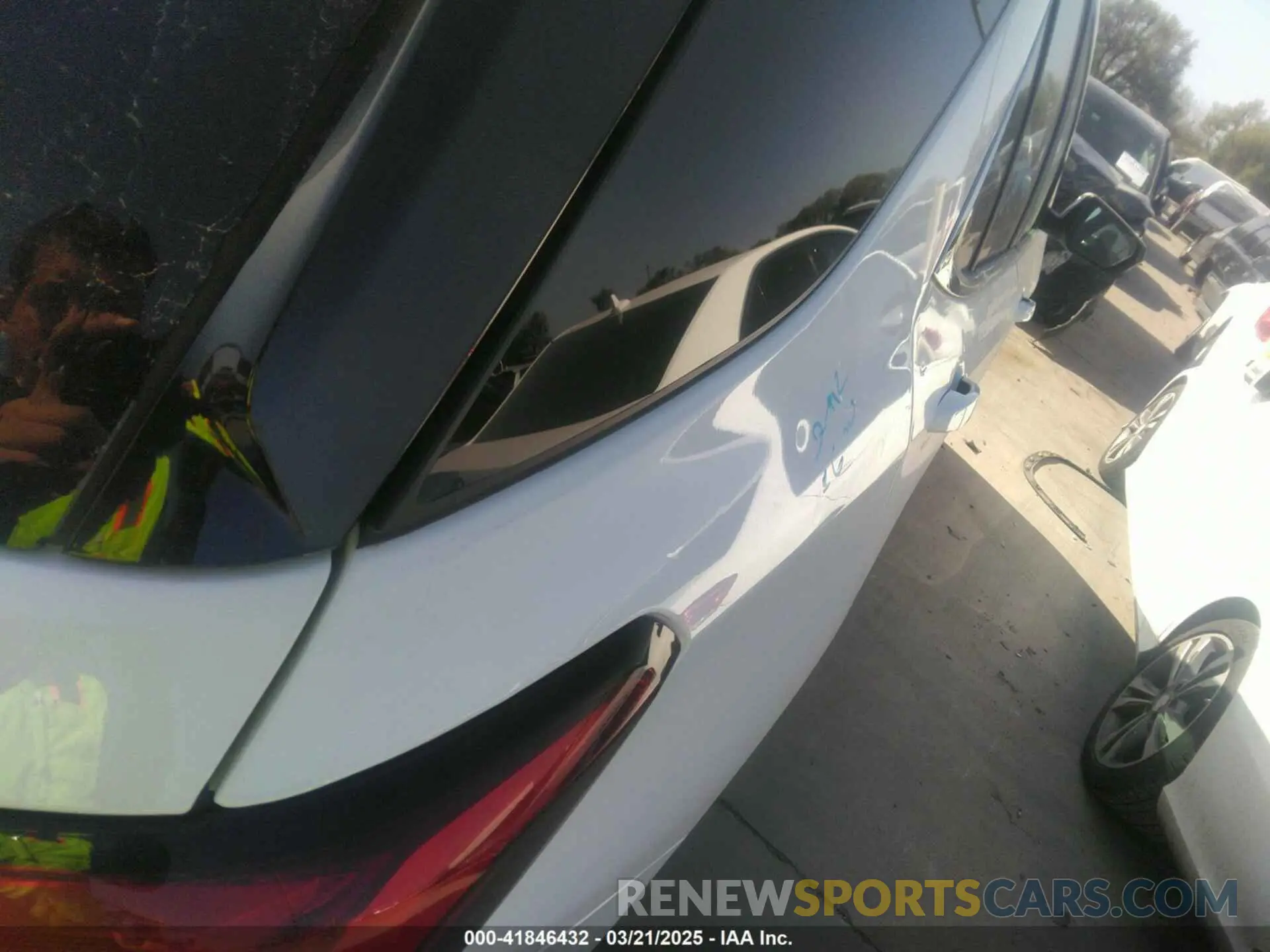 21 Photograph of a damaged car 3GNAXUEG1RL341105 CHEVROLET EQUINOX 2024
