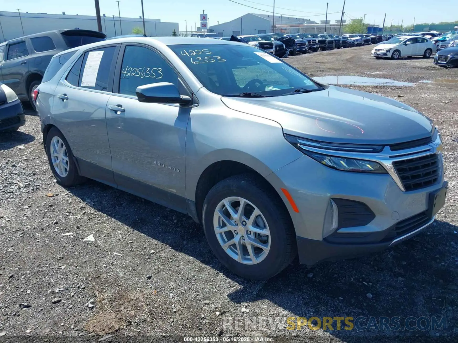 1 Photograph of a damaged car 3GNAXUEG1RS142240 CHEVROLET EQUINOX 2024