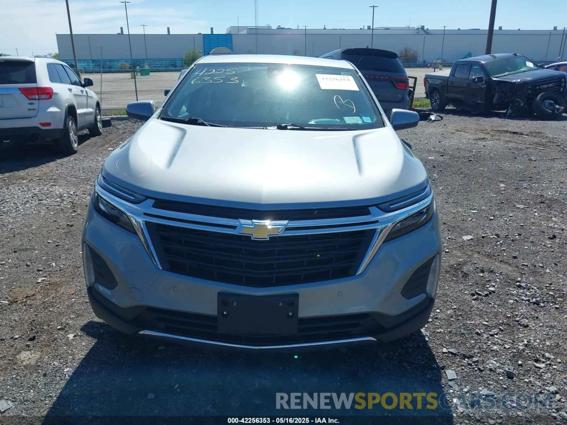 12 Photograph of a damaged car 3GNAXUEG1RS142240 CHEVROLET EQUINOX 2024