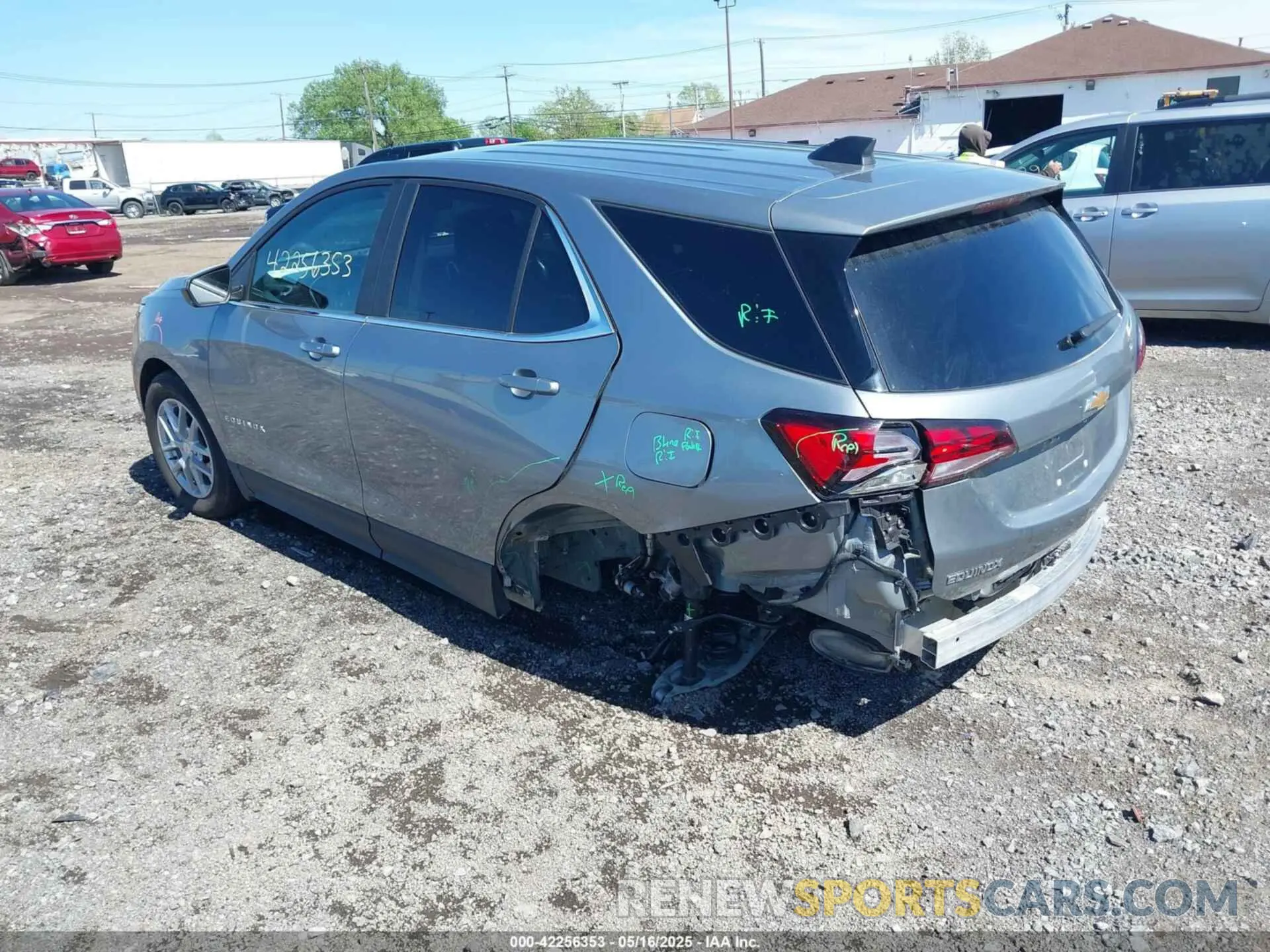 3 Photograph of a damaged car 3GNAXUEG1RS142240 CHEVROLET EQUINOX 2024