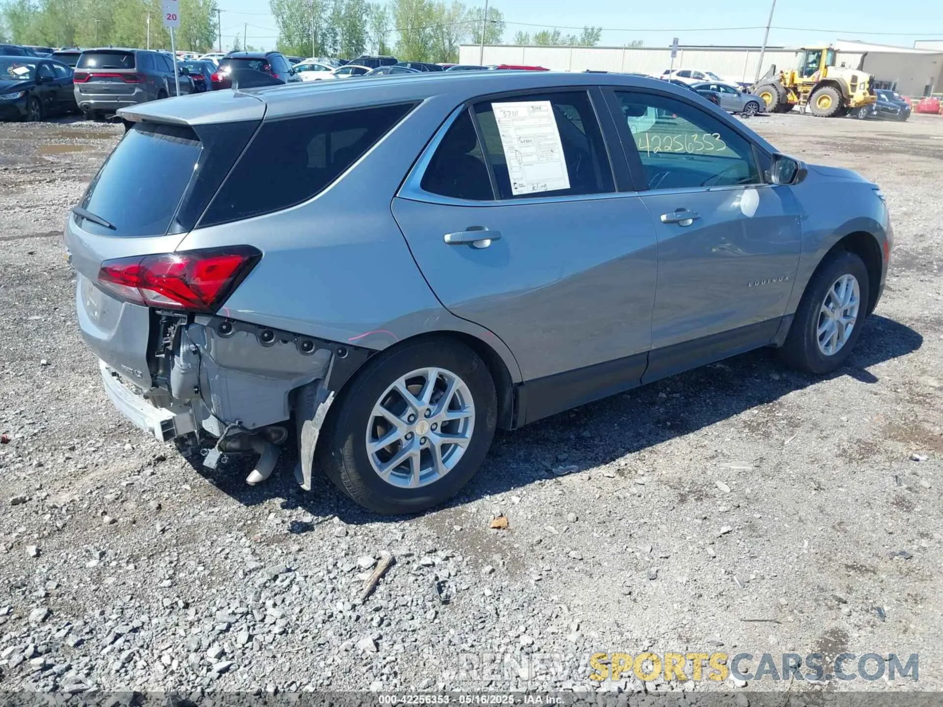 4 Photograph of a damaged car 3GNAXUEG1RS142240 CHEVROLET EQUINOX 2024