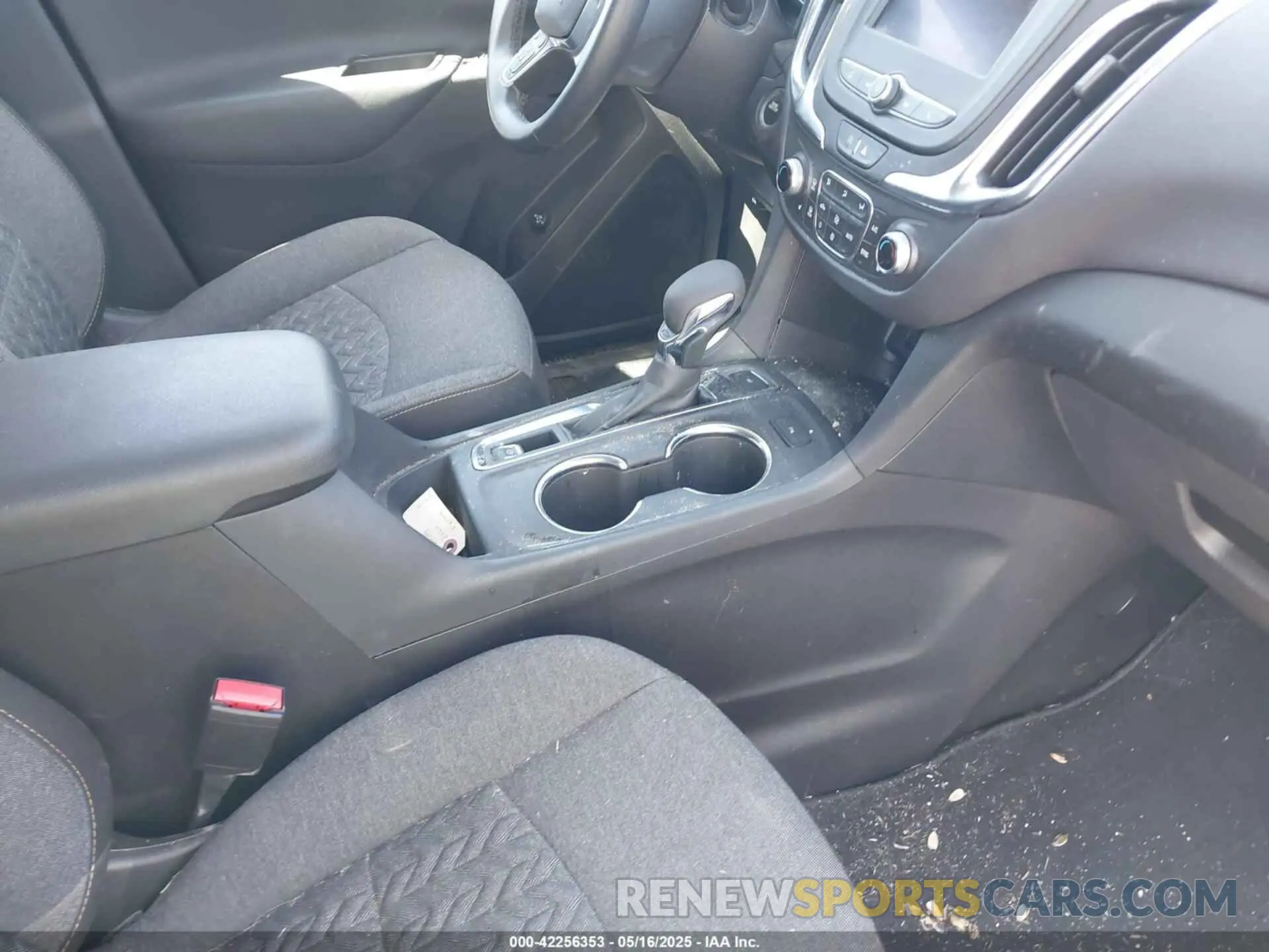 5 Photograph of a damaged car 3GNAXUEG1RS142240 CHEVROLET EQUINOX 2024