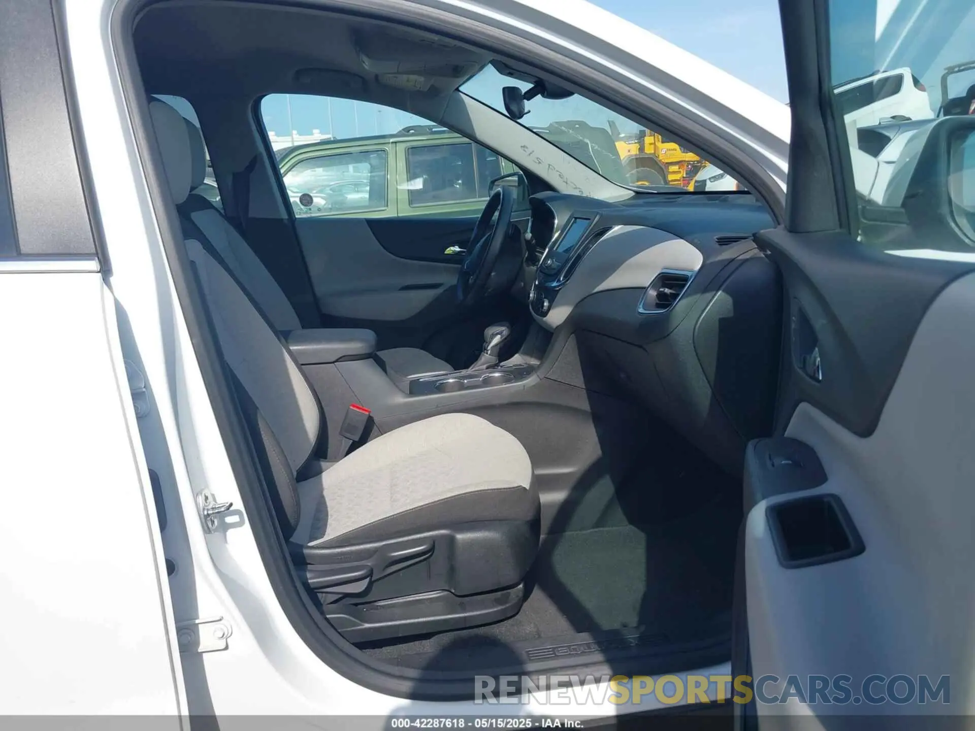 5 Photograph of a damaged car 3GNAXUEG2RL174656 CHEVROLET EQUINOX 2024