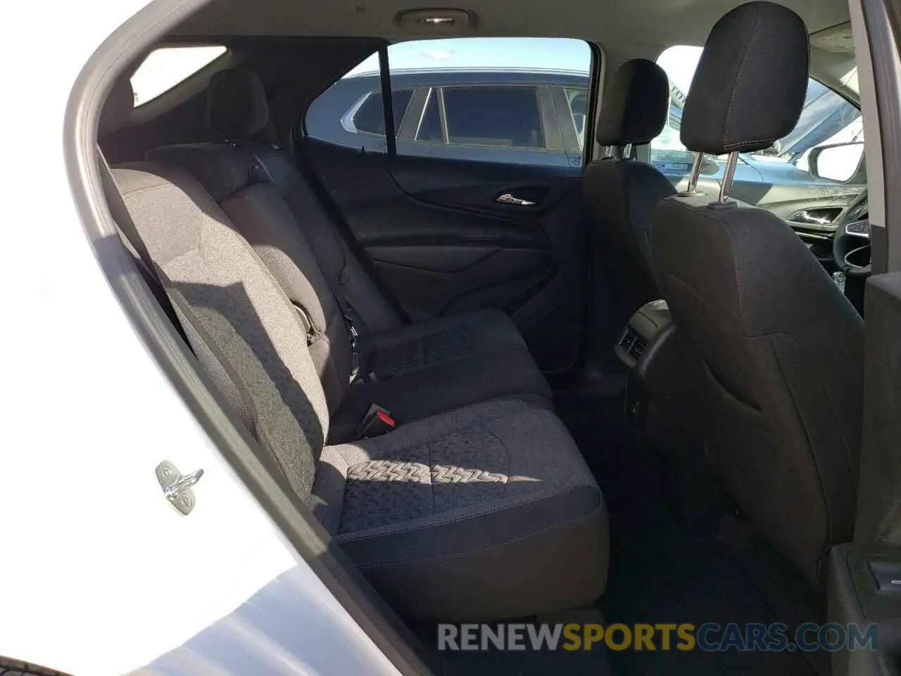 11 Photograph of a damaged car 3GNAXUEG2RL340206 CHEVROLET EQUINOX 2024