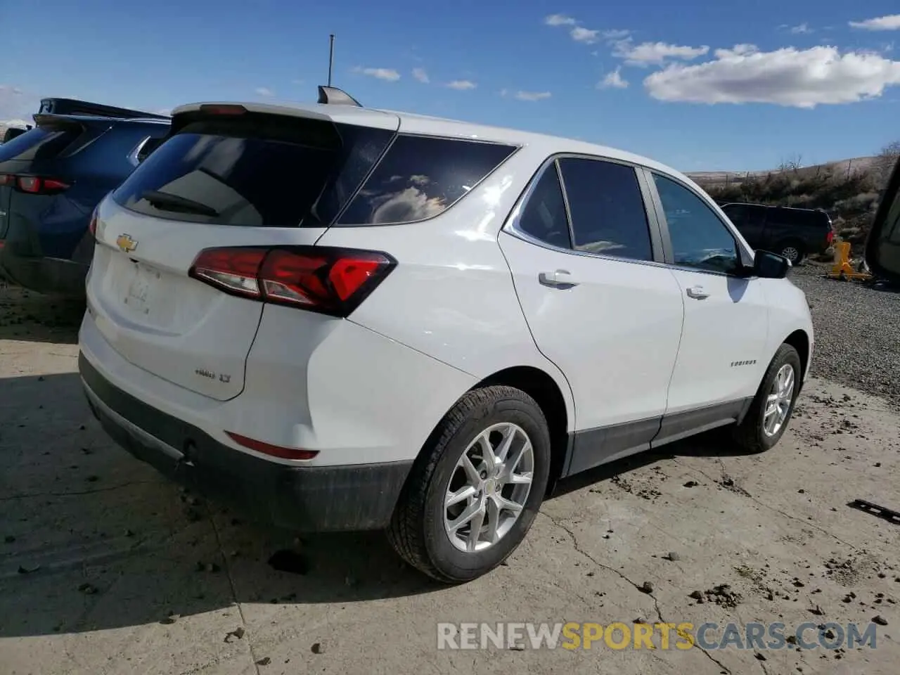3 Photograph of a damaged car 3GNAXUEG2RL340206 CHEVROLET EQUINOX 2024