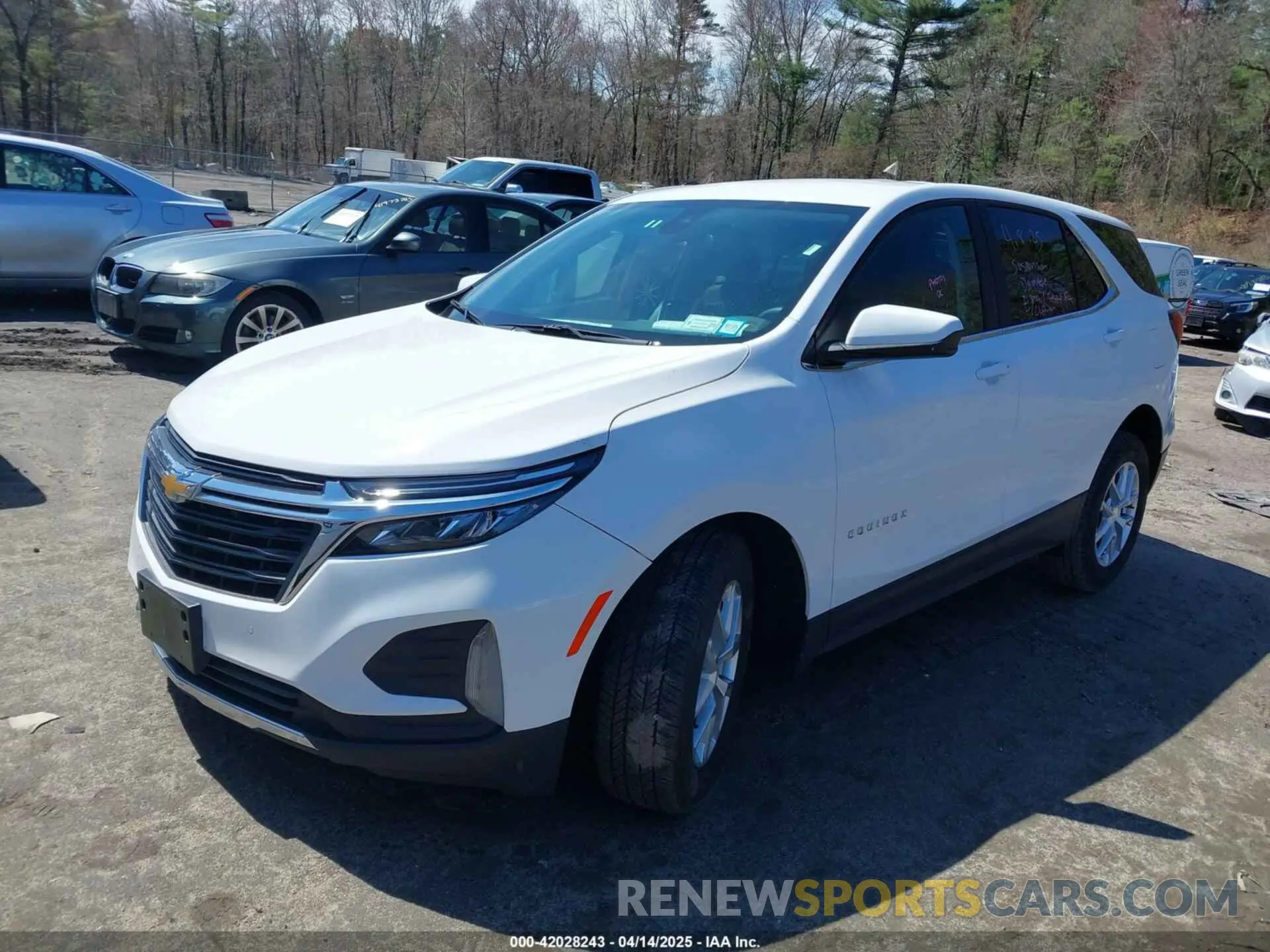2 Photograph of a damaged car 3GNAXUEG2RL348046 CHEVROLET EQUINOX 2024