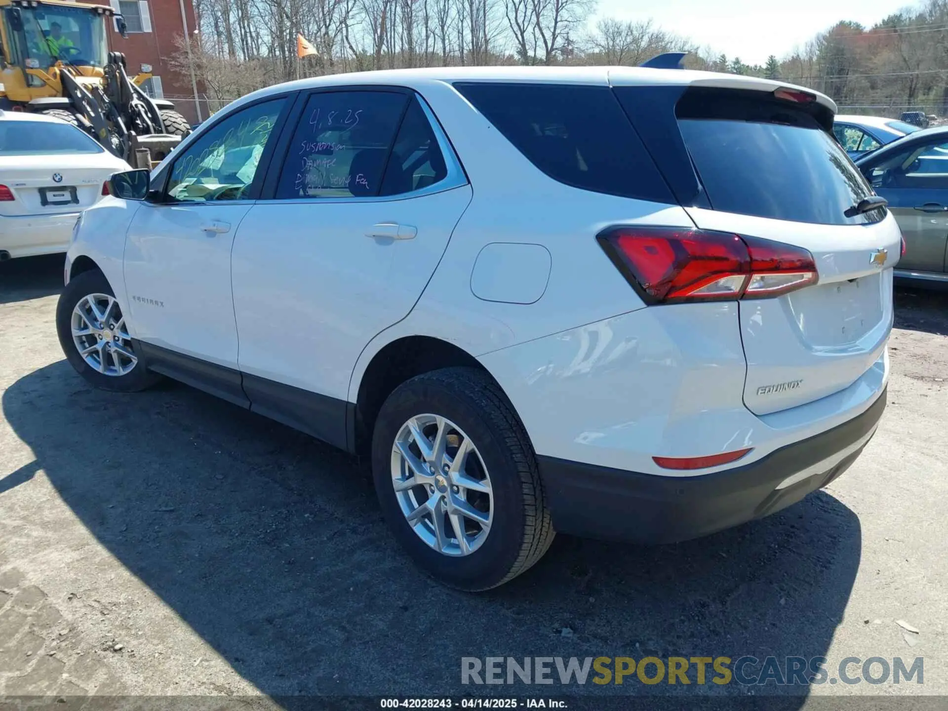 3 Photograph of a damaged car 3GNAXUEG2RL348046 CHEVROLET EQUINOX 2024