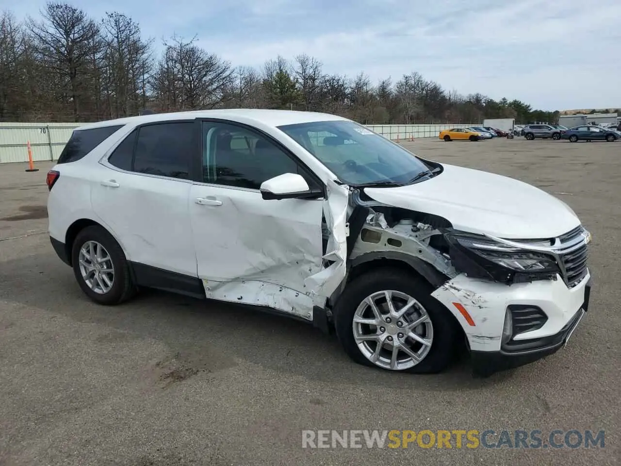 4 Photograph of a damaged car 3GNAXUEG2RS119615 CHEVROLET EQUINOX 2024