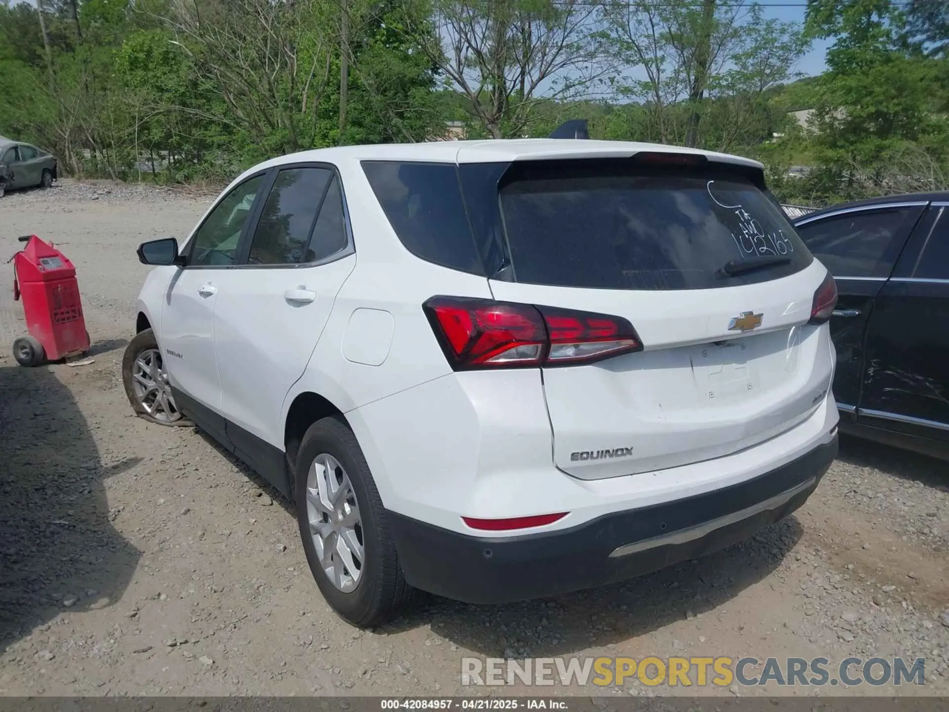 3 Photograph of a damaged car 3GNAXUEG2RS142165 CHEVROLET EQUINOX 2024
