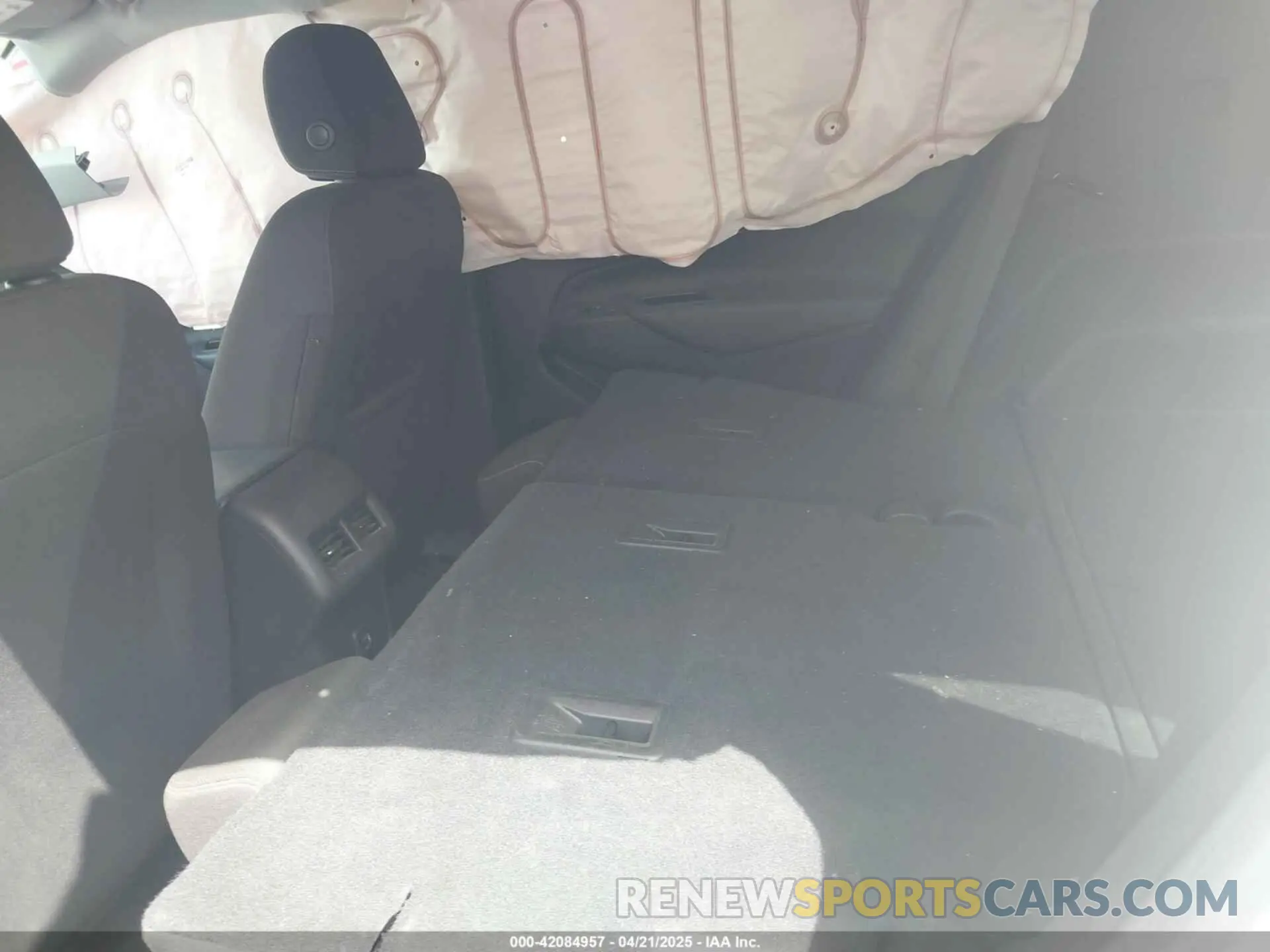 8 Photograph of a damaged car 3GNAXUEG2RS142165 CHEVROLET EQUINOX 2024