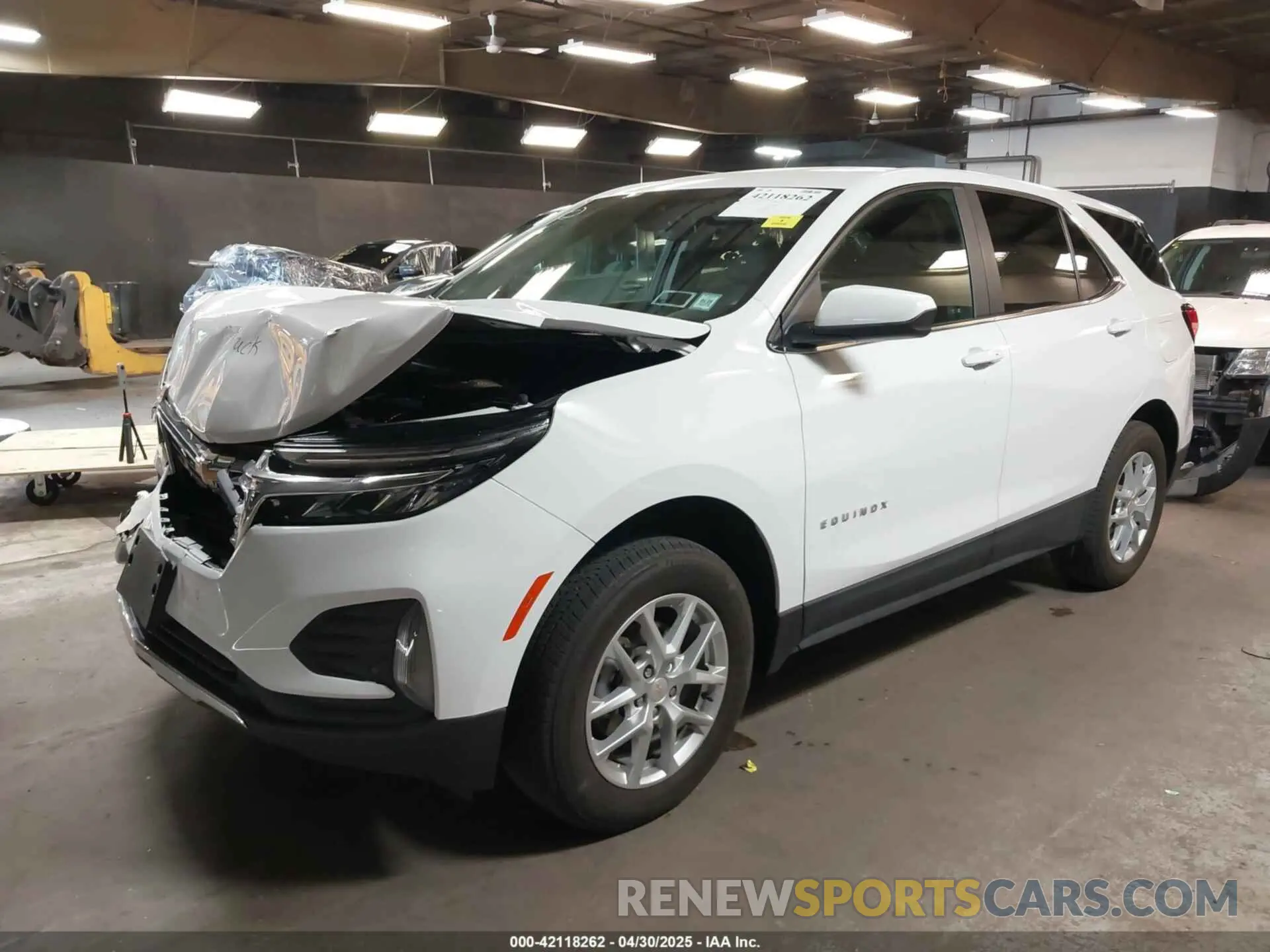 2 Photograph of a damaged car 3GNAXUEG3RL261367 CHEVROLET EQUINOX 2024