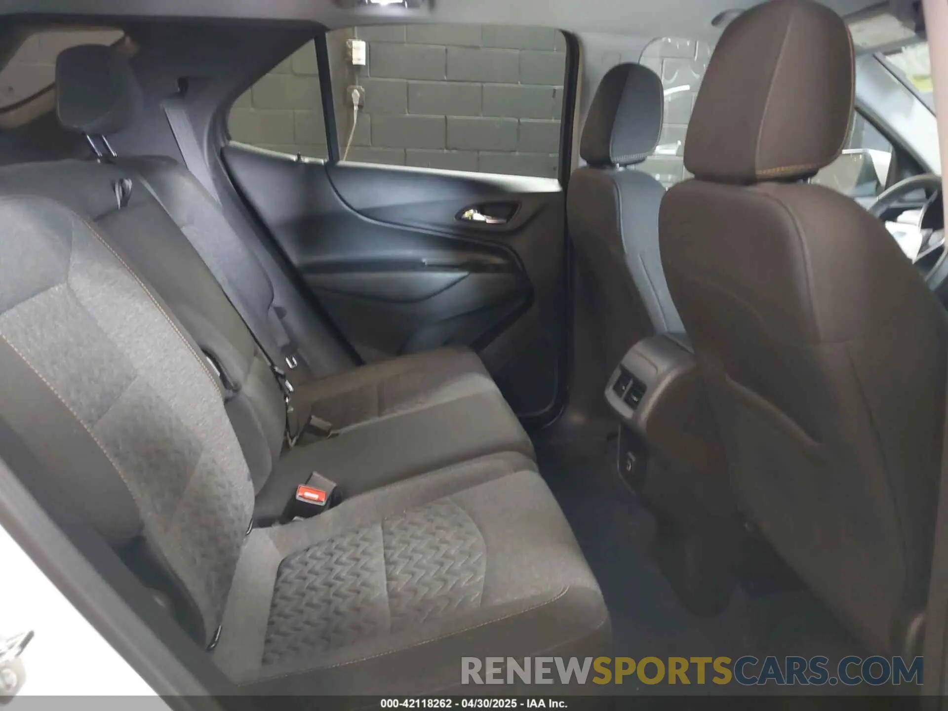 8 Photograph of a damaged car 3GNAXUEG3RL261367 CHEVROLET EQUINOX 2024