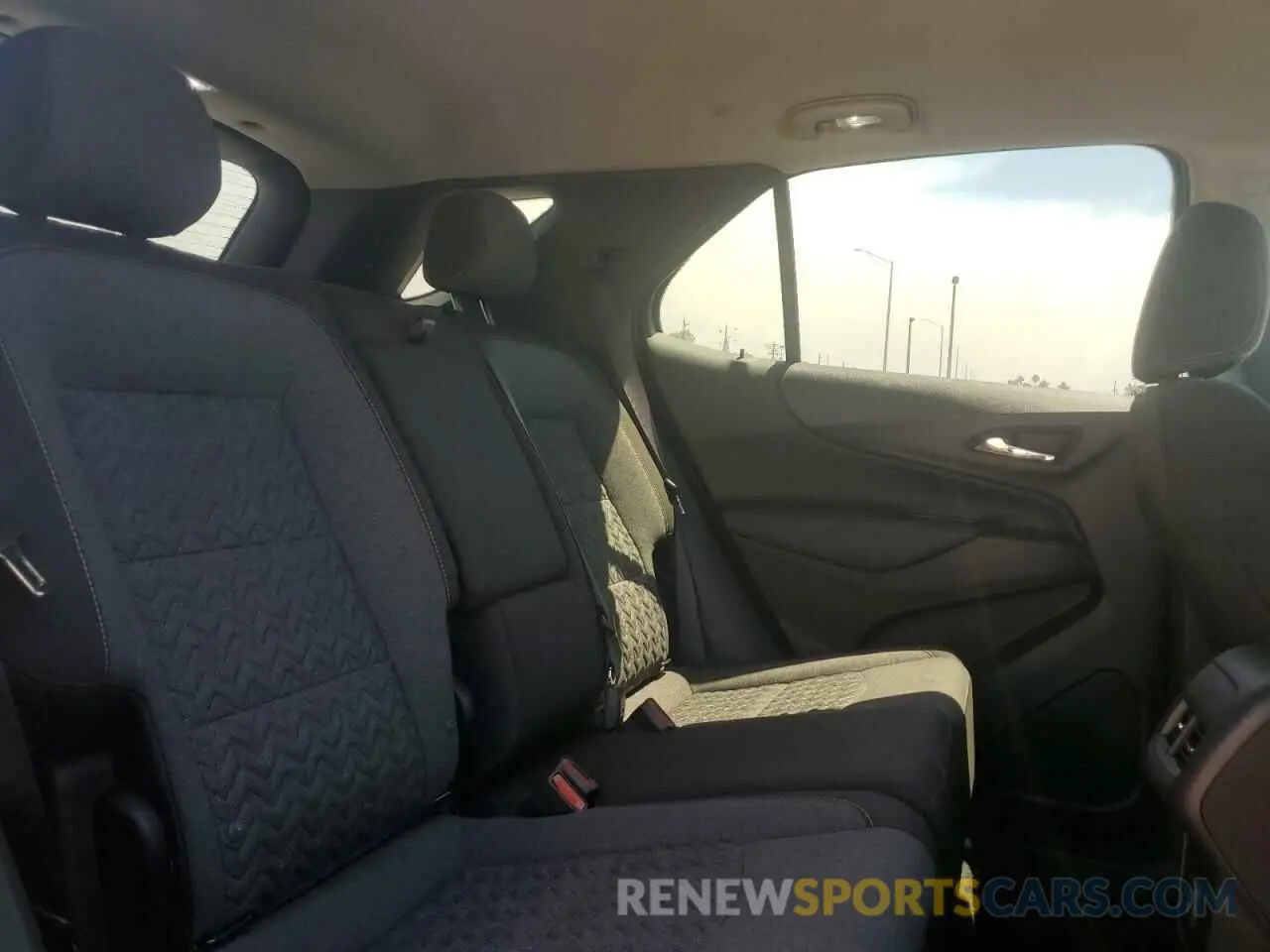 10 Photograph of a damaged car 3GNAXUEG3RL307795 CHEVROLET EQUINOX 2024