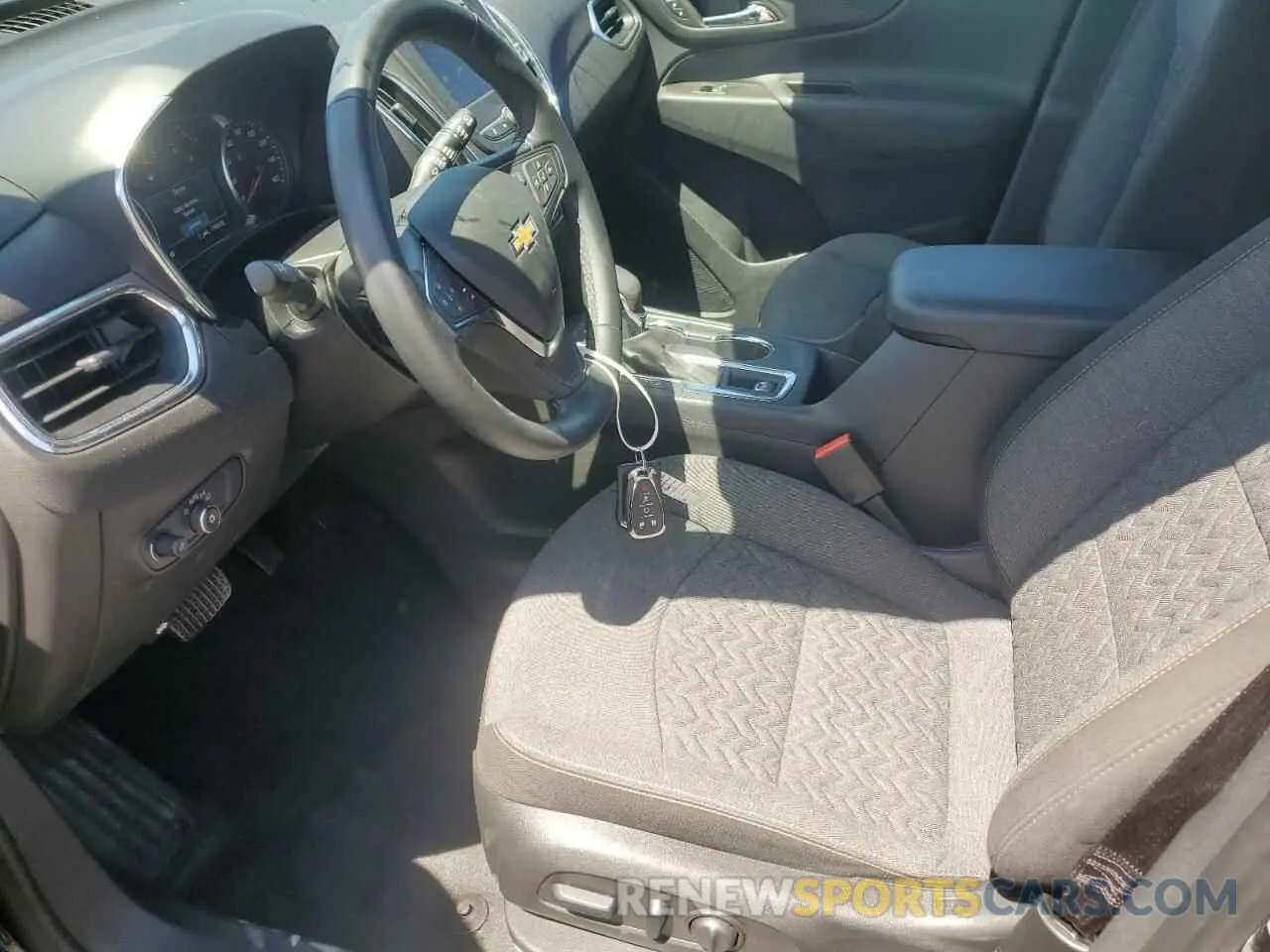 7 Photograph of a damaged car 3GNAXUEG3RL307795 CHEVROLET EQUINOX 2024