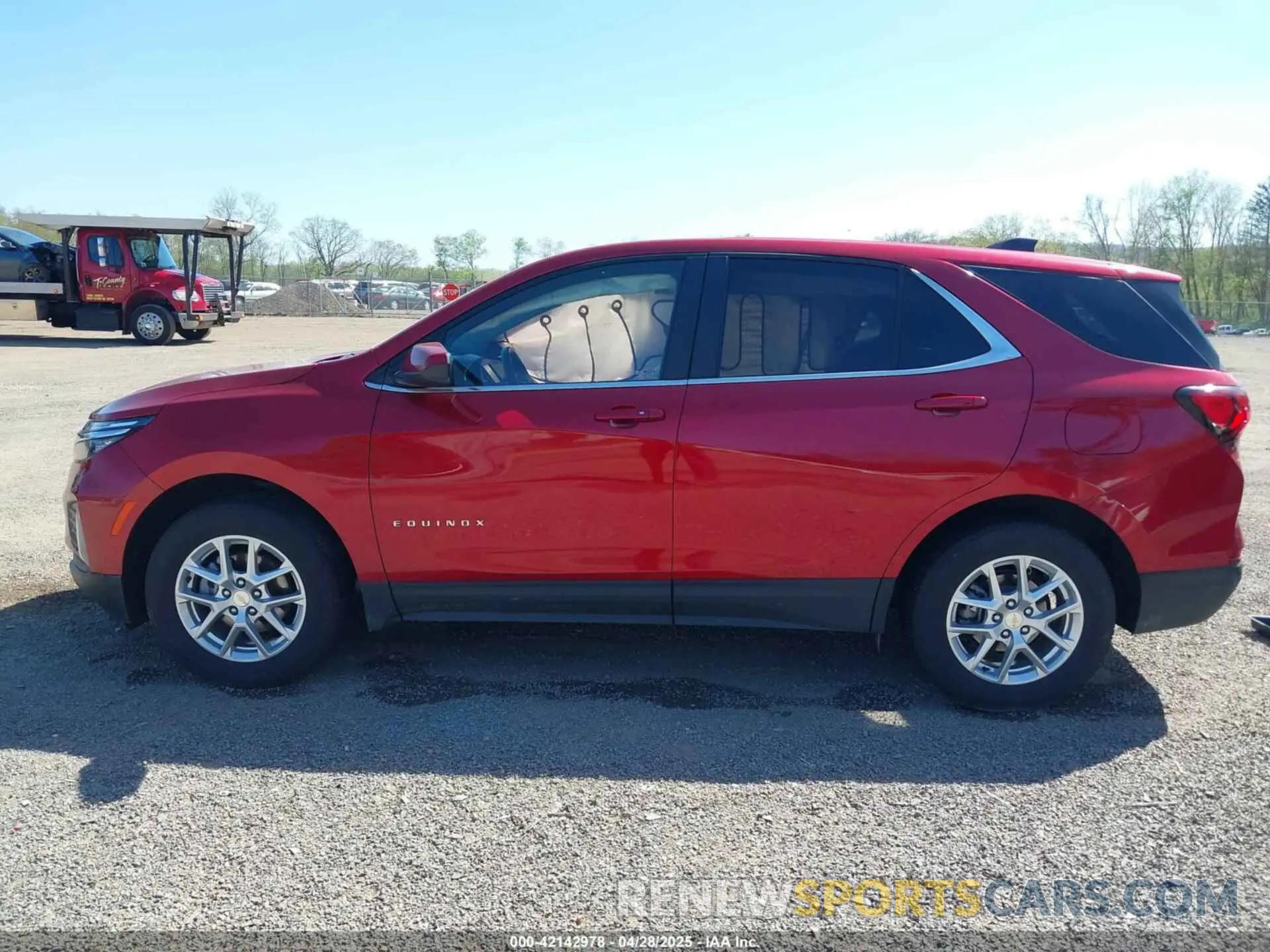 14 Photograph of a damaged car 3GNAXUEG3RL312785 CHEVROLET EQUINOX 2024