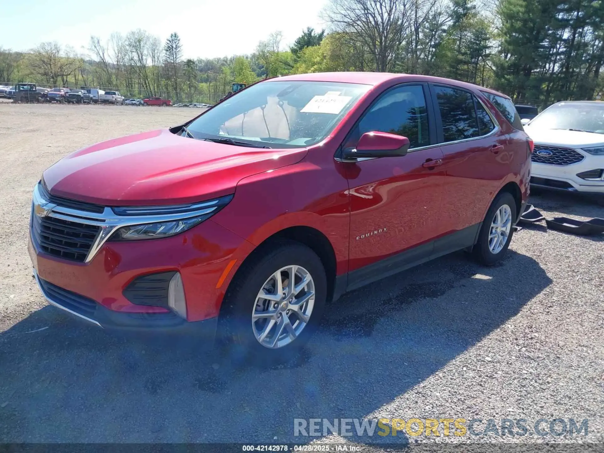 2 Photograph of a damaged car 3GNAXUEG3RL312785 CHEVROLET EQUINOX 2024
