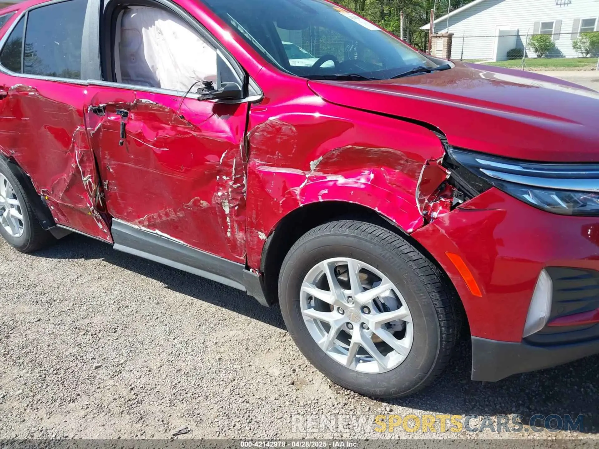 6 Photograph of a damaged car 3GNAXUEG3RL312785 CHEVROLET EQUINOX 2024