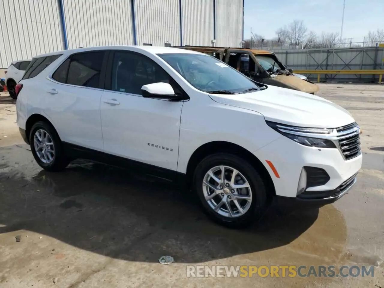 4 Photograph of a damaged car 3GNAXUEG3RS143261 CHEVROLET EQUINOX 2024
