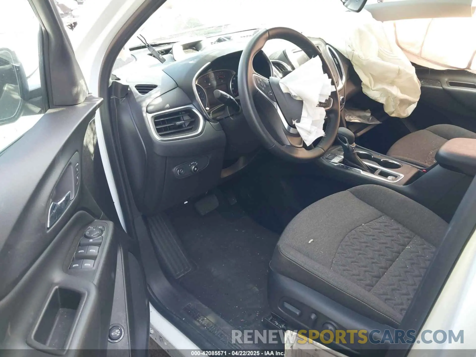 5 Photograph of a damaged car 3GNAXUEG3RS215950 CHEVROLET EQUINOX 2024