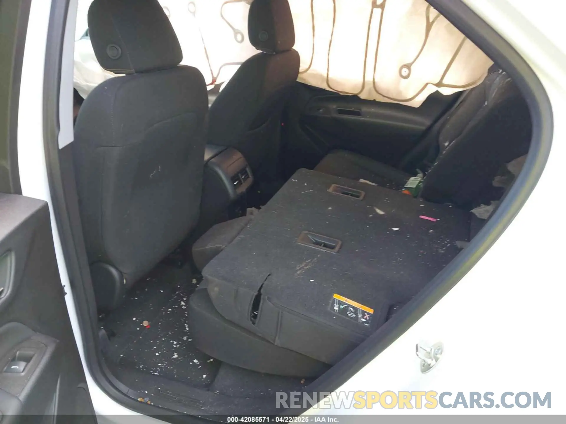 8 Photograph of a damaged car 3GNAXUEG3RS215950 CHEVROLET EQUINOX 2024