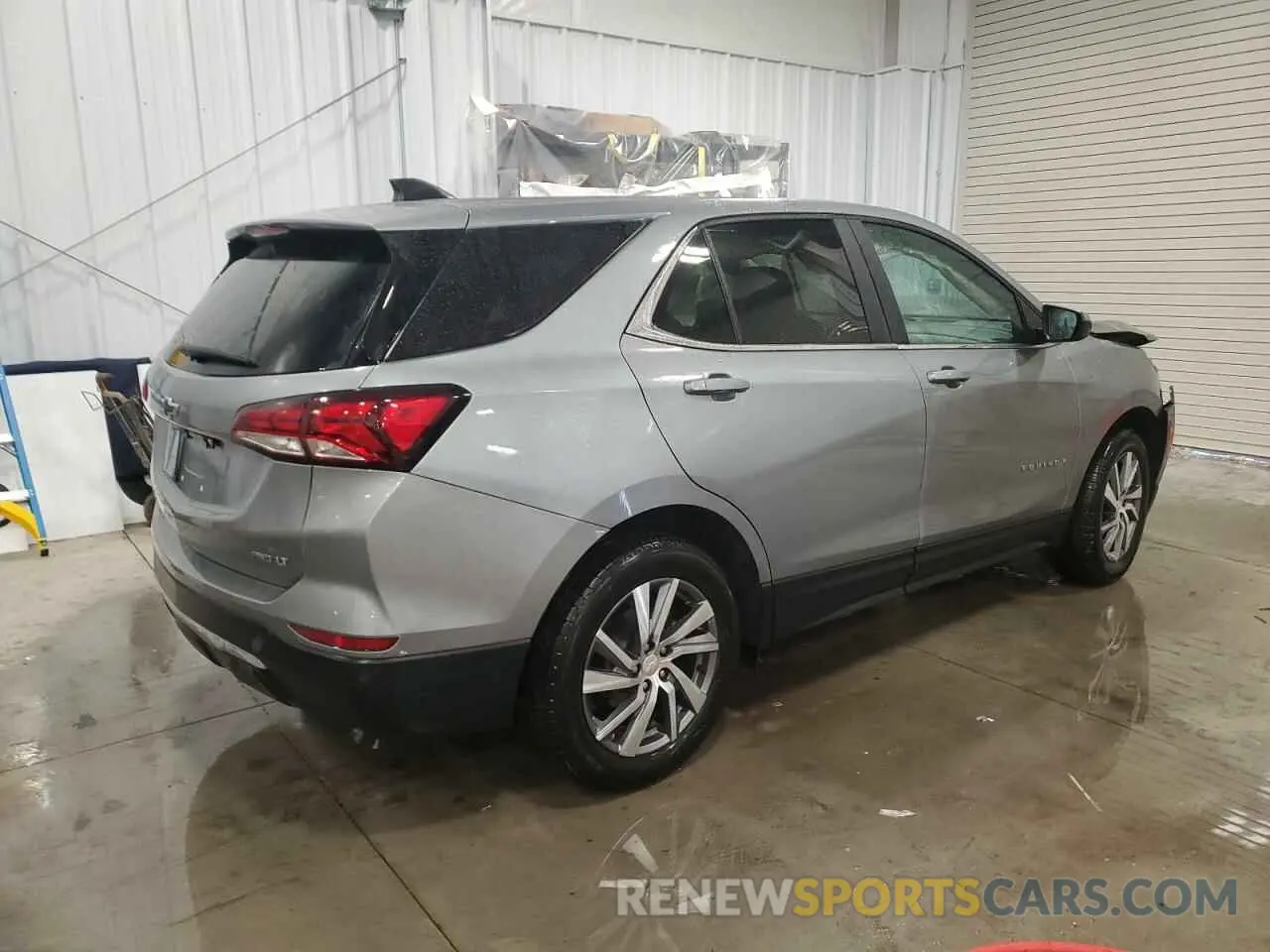 3 Photograph of a damaged car 3GNAXUEG3RS236118 CHEVROLET EQUINOX 2024