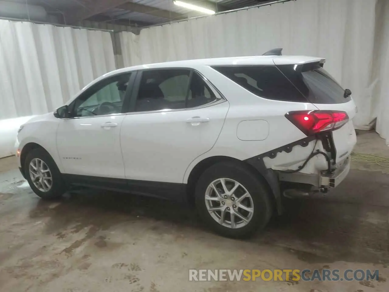 2 Photograph of a damaged car 3GNAXUEG4RS205105 CHEVROLET EQUINOX 2024