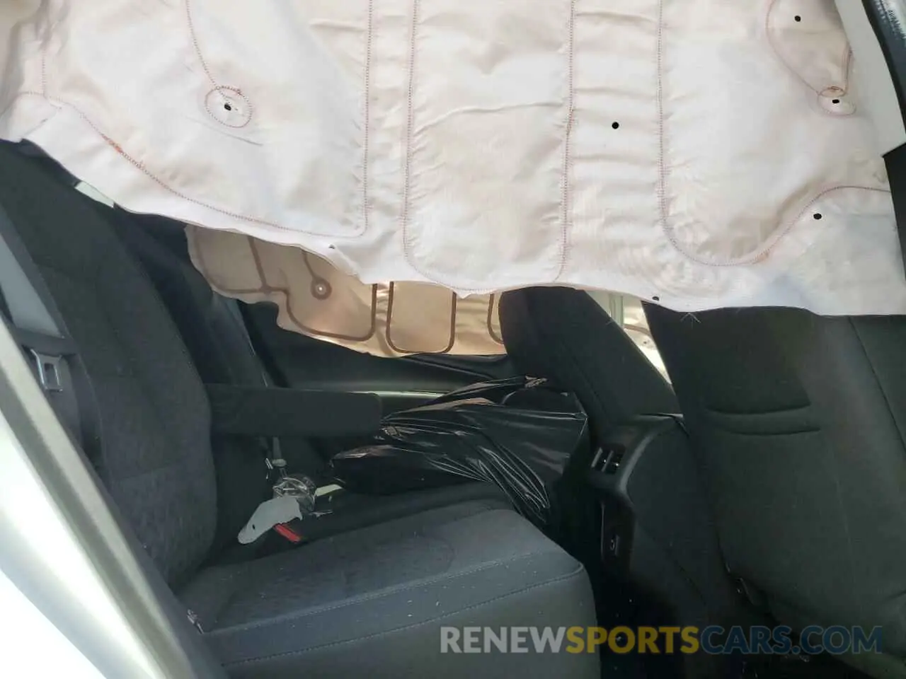 10 Photograph of a damaged car 3GNAXUEG4RS238587 CHEVROLET EQUINOX 2024