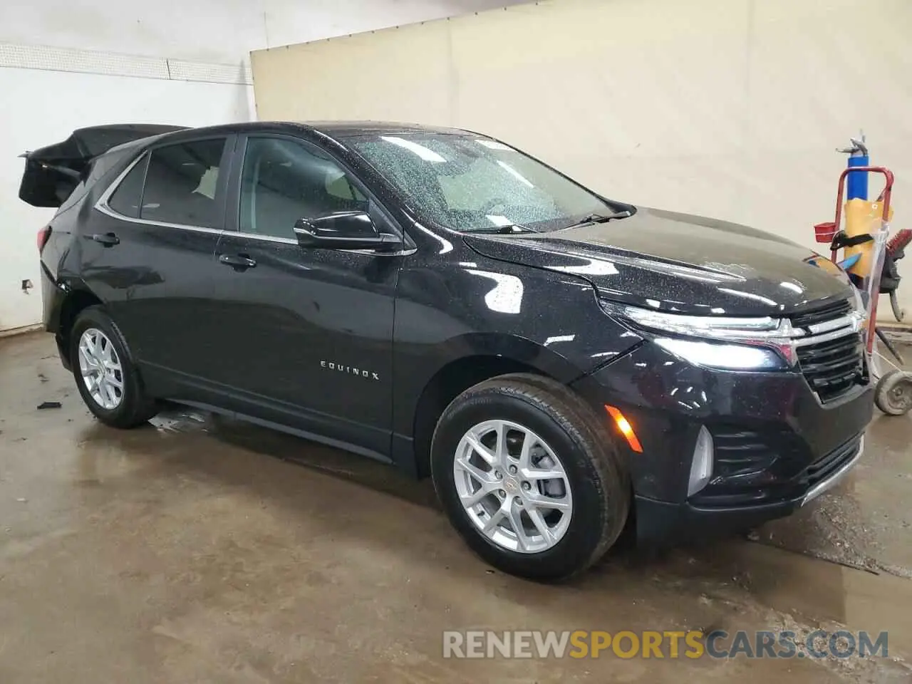4 Photograph of a damaged car 3GNAXUEG5RL156619 CHEVROLET EQUINOX 2024