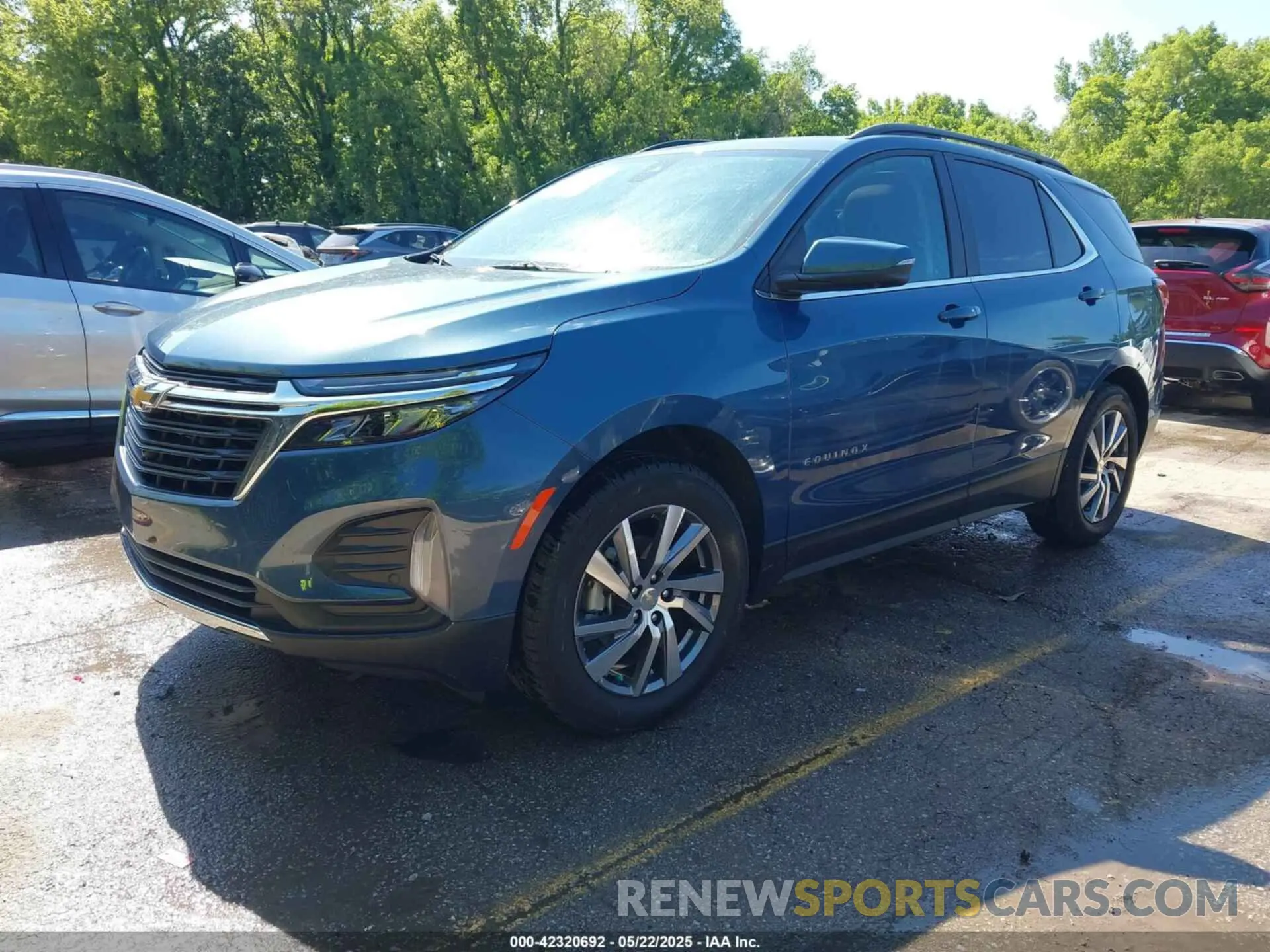 2 Photograph of a damaged car 3GNAXUEG5RL367965 CHEVROLET EQUINOX 2024