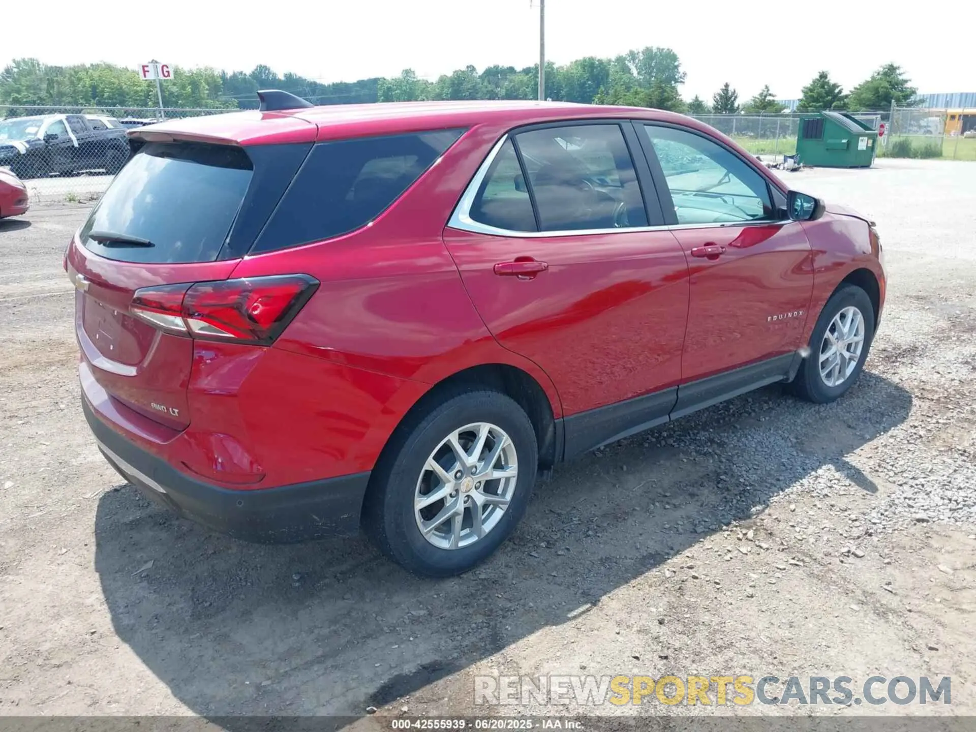 4 Photograph of a damaged car 3GNAXUEG5RS149644 CHEVROLET EQUINOX 2024