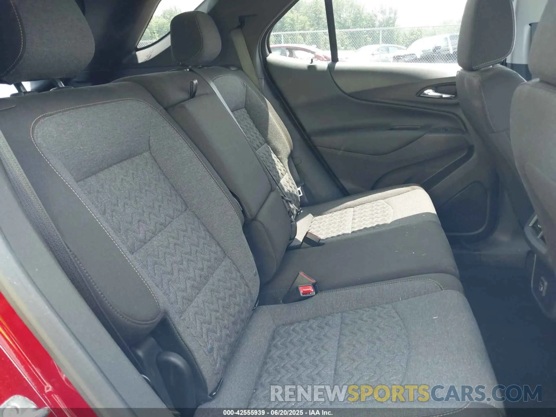 8 Photograph of a damaged car 3GNAXUEG5RS149644 CHEVROLET EQUINOX 2024