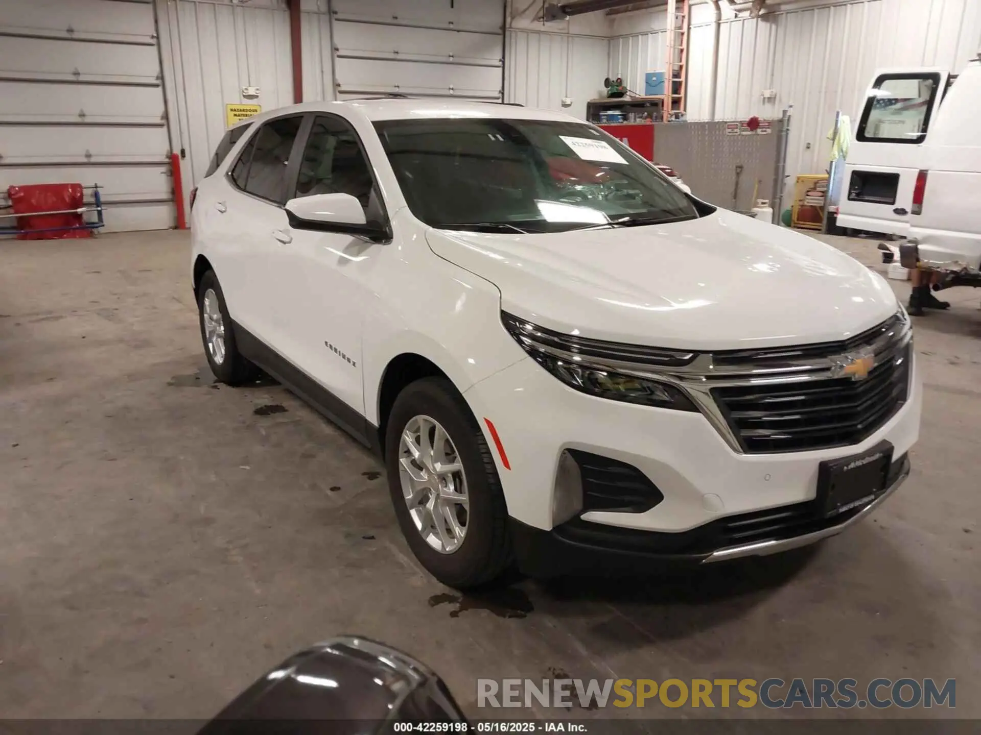 1 Photograph of a damaged car 3GNAXUEG5RS219692 CHEVROLET EQUINOX 2024
