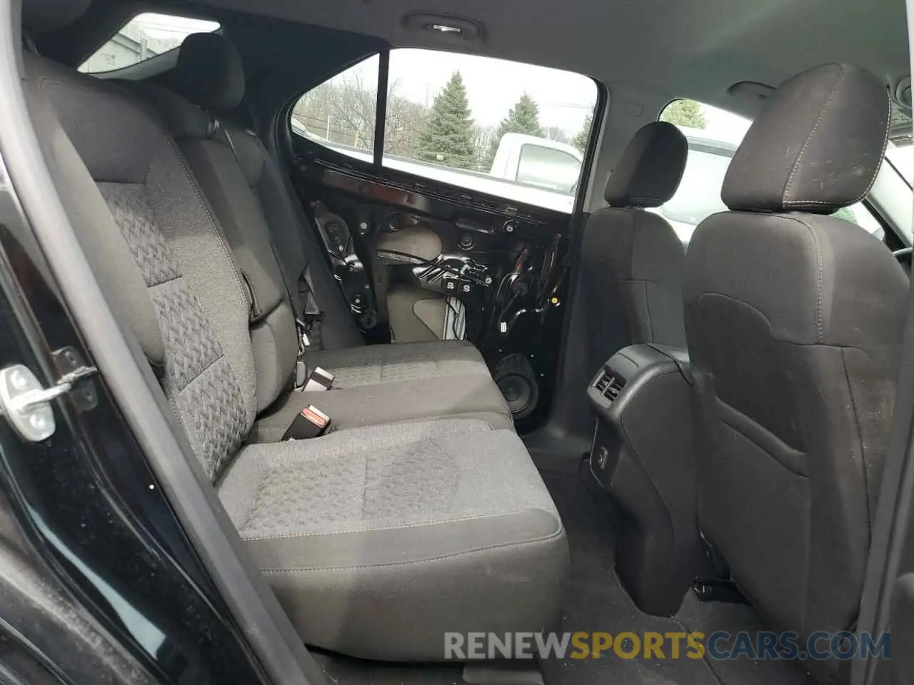 11 Photograph of a damaged car 3GNAXUEG6RL105033 CHEVROLET EQUINOX 2024