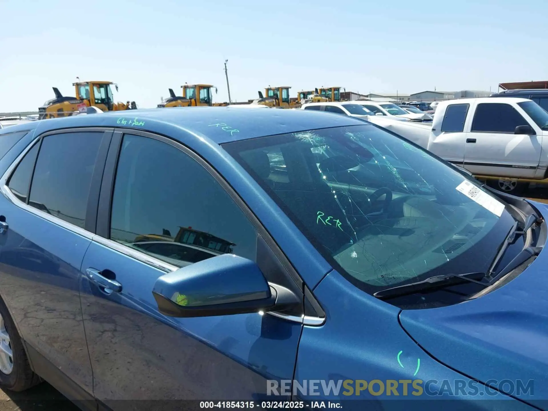 17 Photograph of a damaged car 3GNAXUEG6RL238262 CHEVROLET EQUINOX 2024