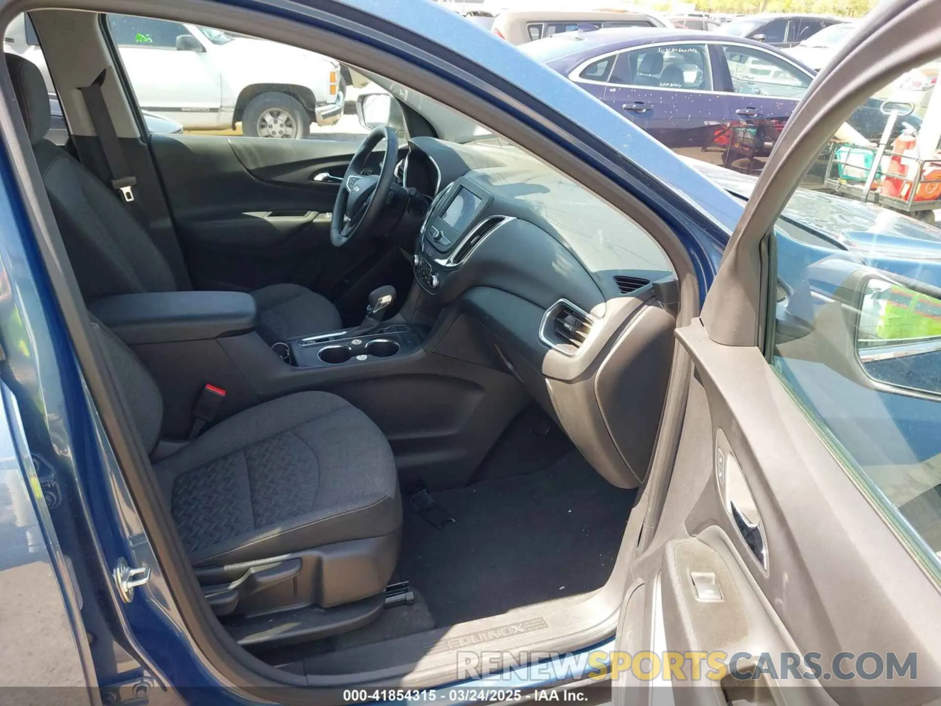 5 Photograph of a damaged car 3GNAXUEG6RL238262 CHEVROLET EQUINOX 2024