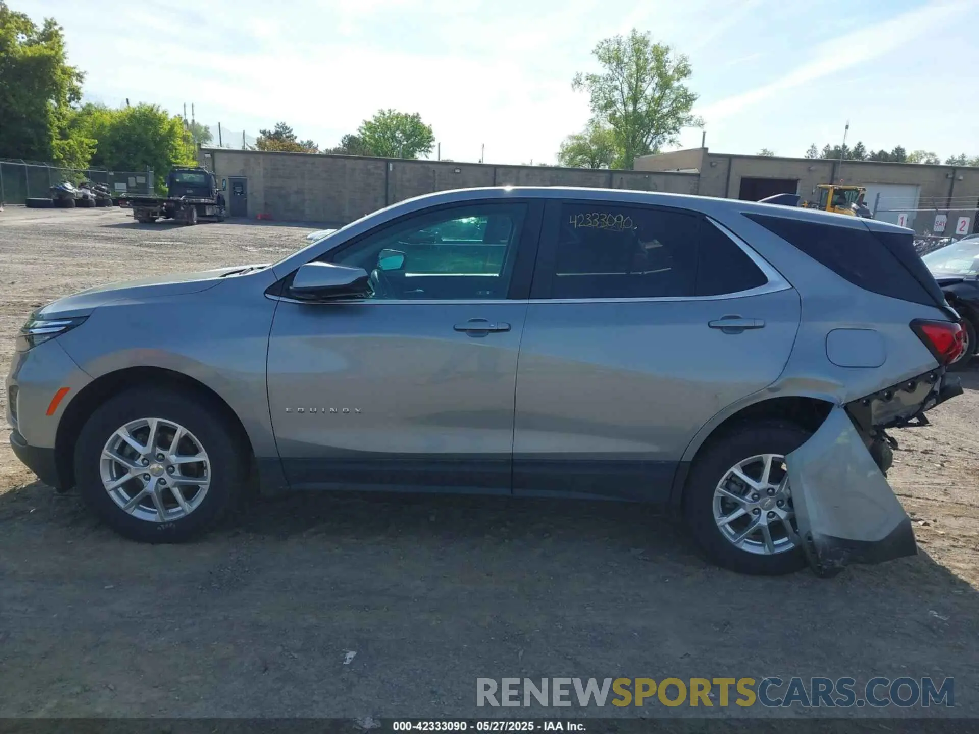 14 Photograph of a damaged car 3GNAXUEG6RL355260 CHEVROLET EQUINOX 2024