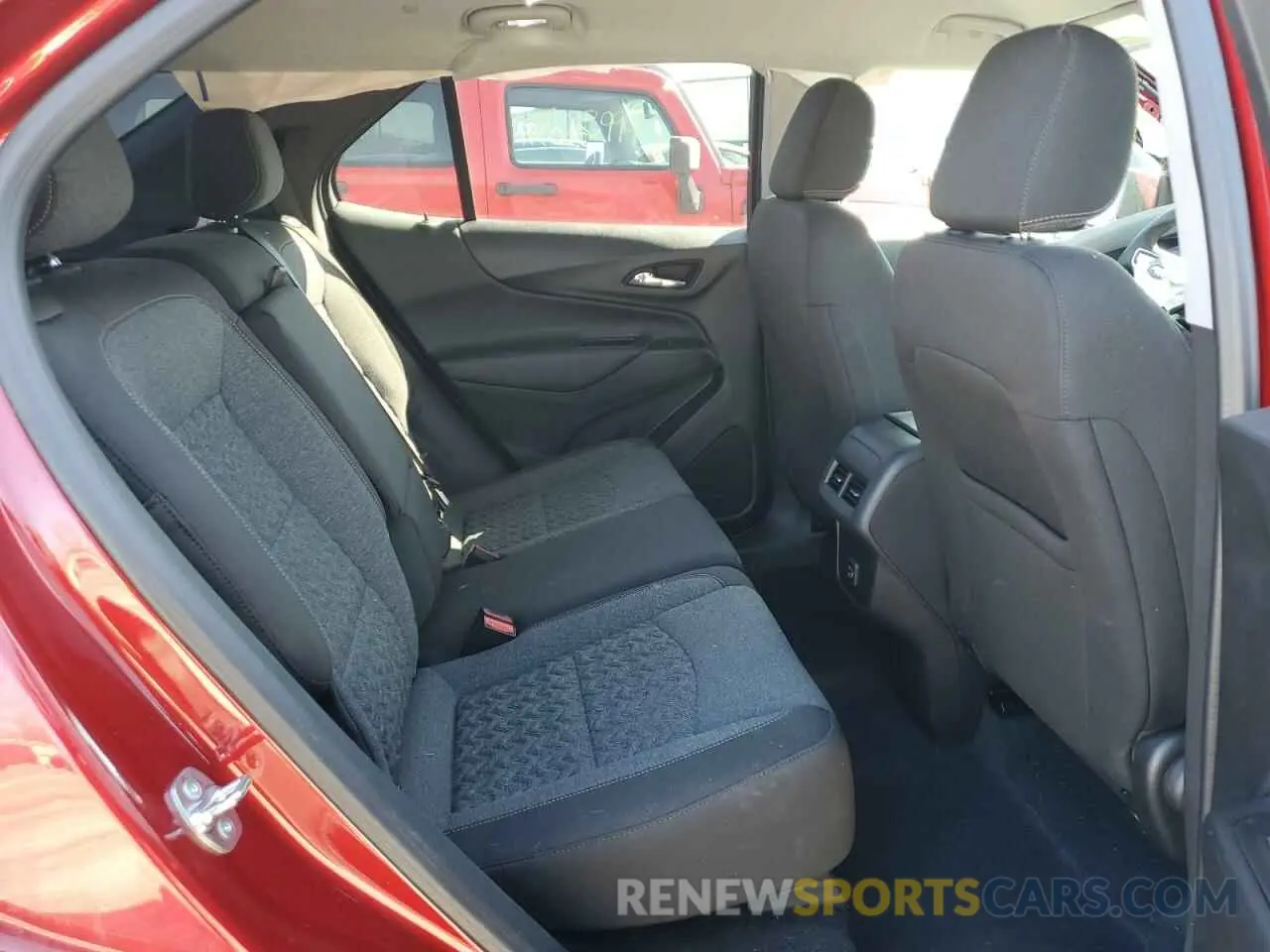 11 Photograph of a damaged car 3GNAXUEG6RS235271 CHEVROLET EQUINOX 2024