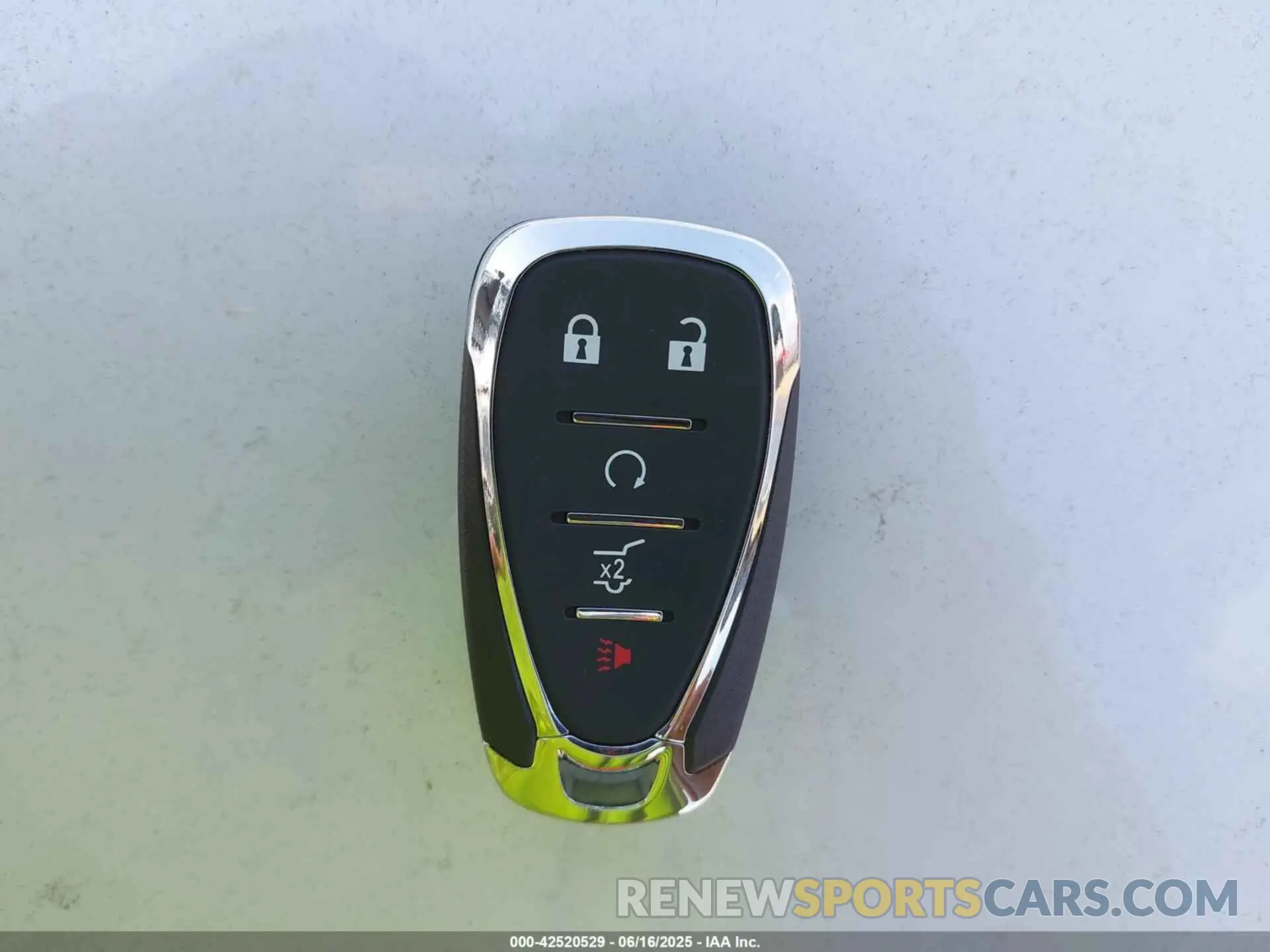 11 Photograph of a damaged car 3GNAXUEG6RS244987 CHEVROLET EQUINOX 2024