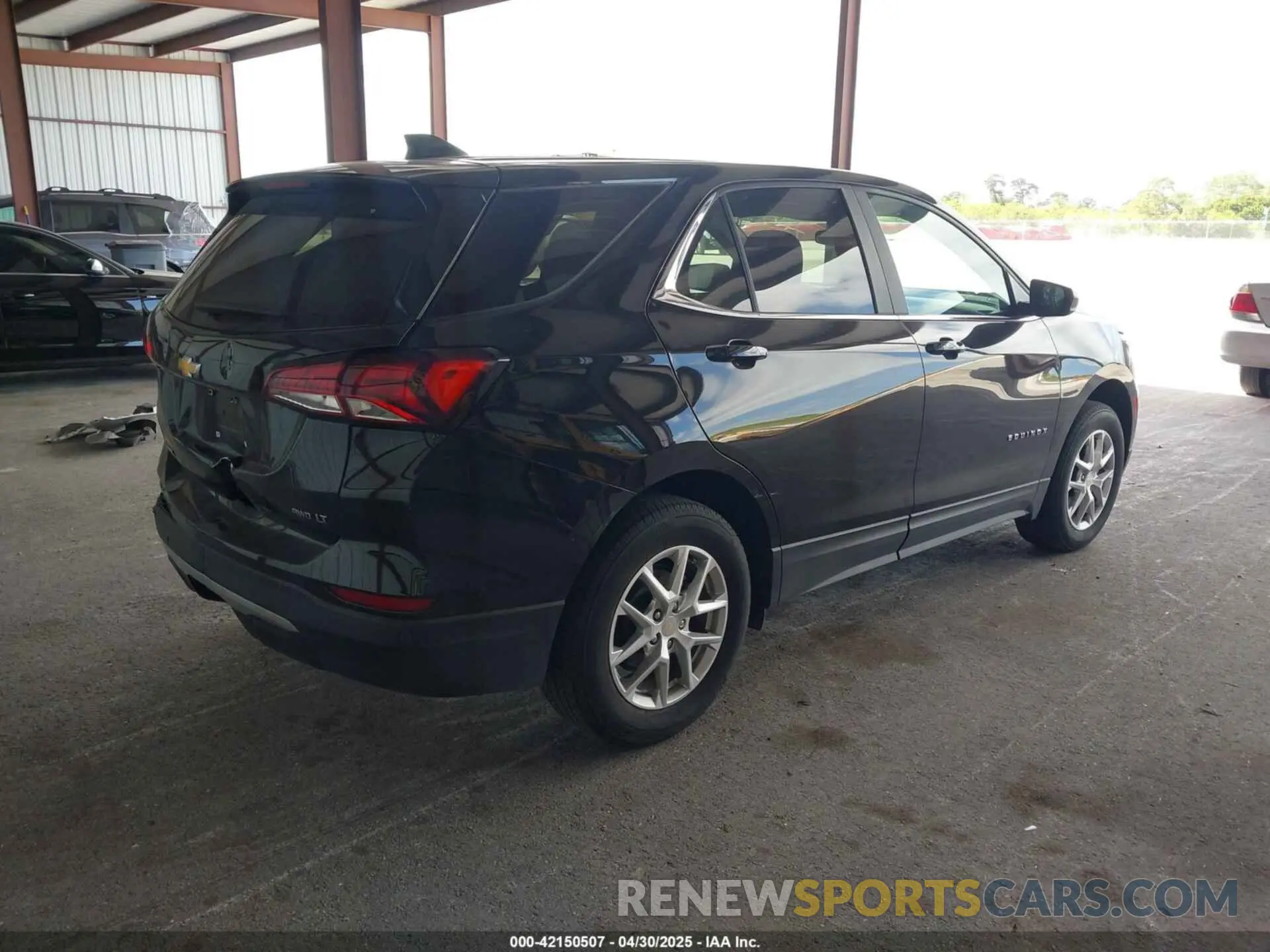 4 Photograph of a damaged car 3GNAXUEG7RL339245 CHEVROLET EQUINOX 2024