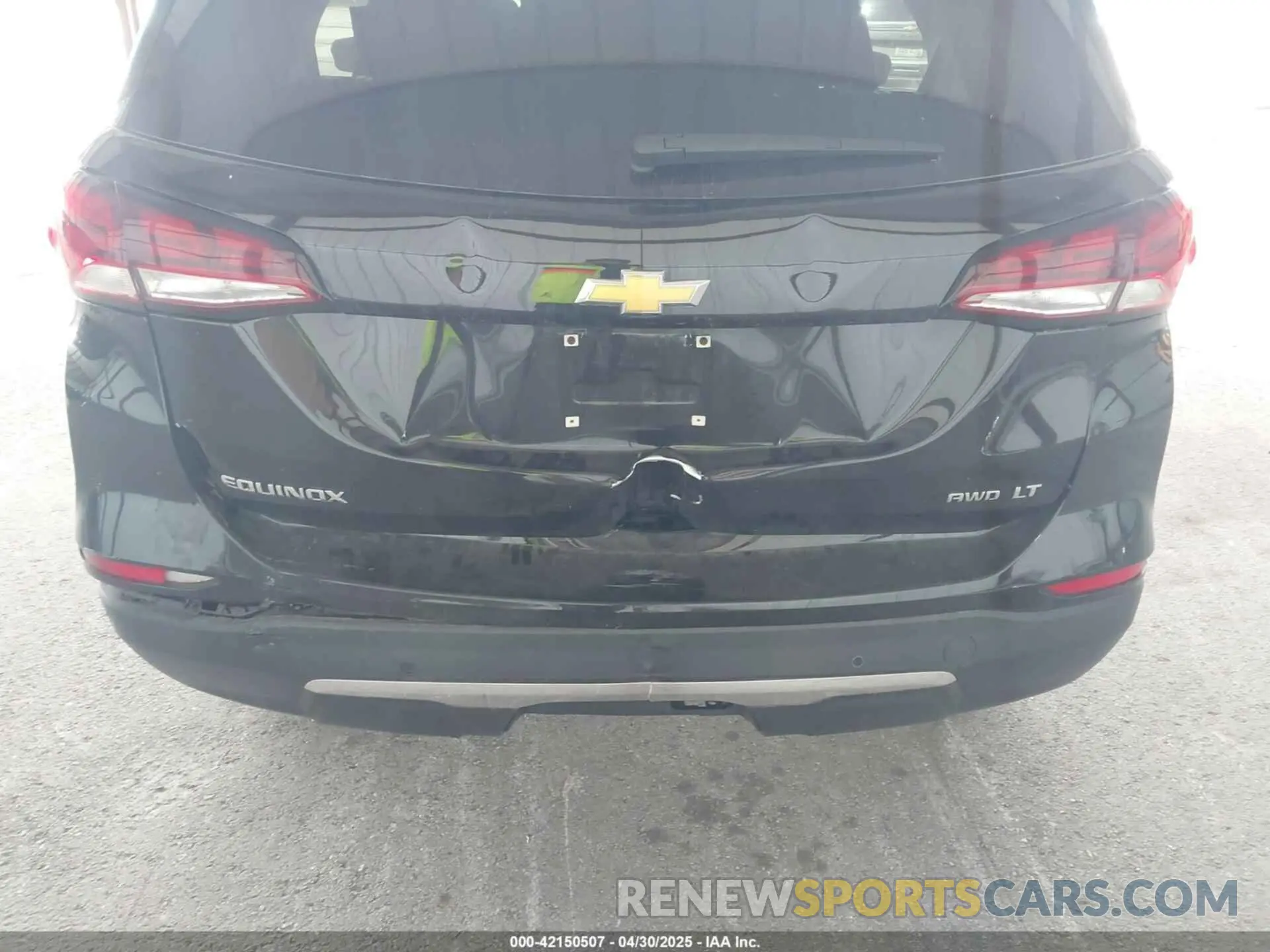 6 Photograph of a damaged car 3GNAXUEG7RL339245 CHEVROLET EQUINOX 2024