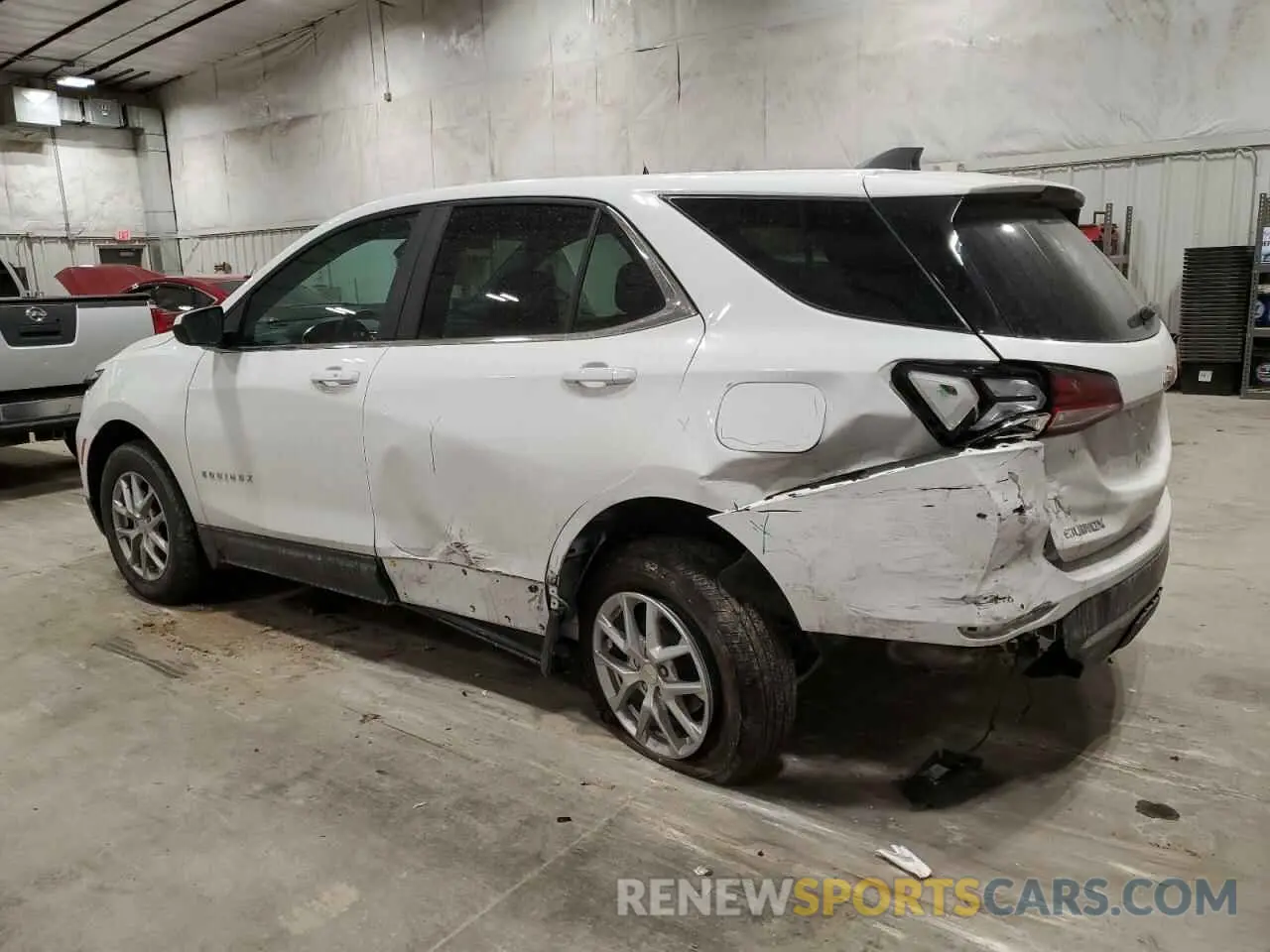 2 Photograph of a damaged car 3GNAXUEG7RS105452 CHEVROLET EQUINOX 2024