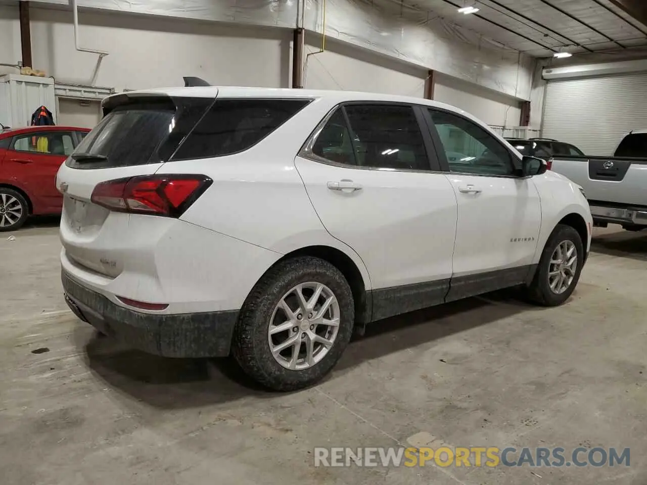 3 Photograph of a damaged car 3GNAXUEG7RS105452 CHEVROLET EQUINOX 2024