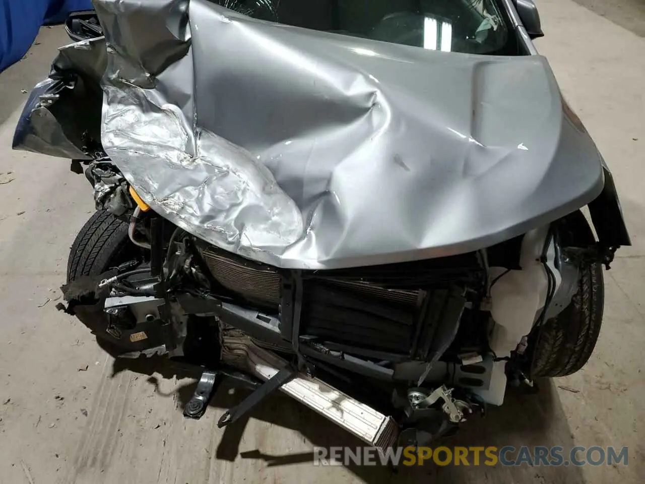 12 Photograph of a damaged car 3GNAXUEG7RS238180 CHEVROLET EQUINOX 2024
