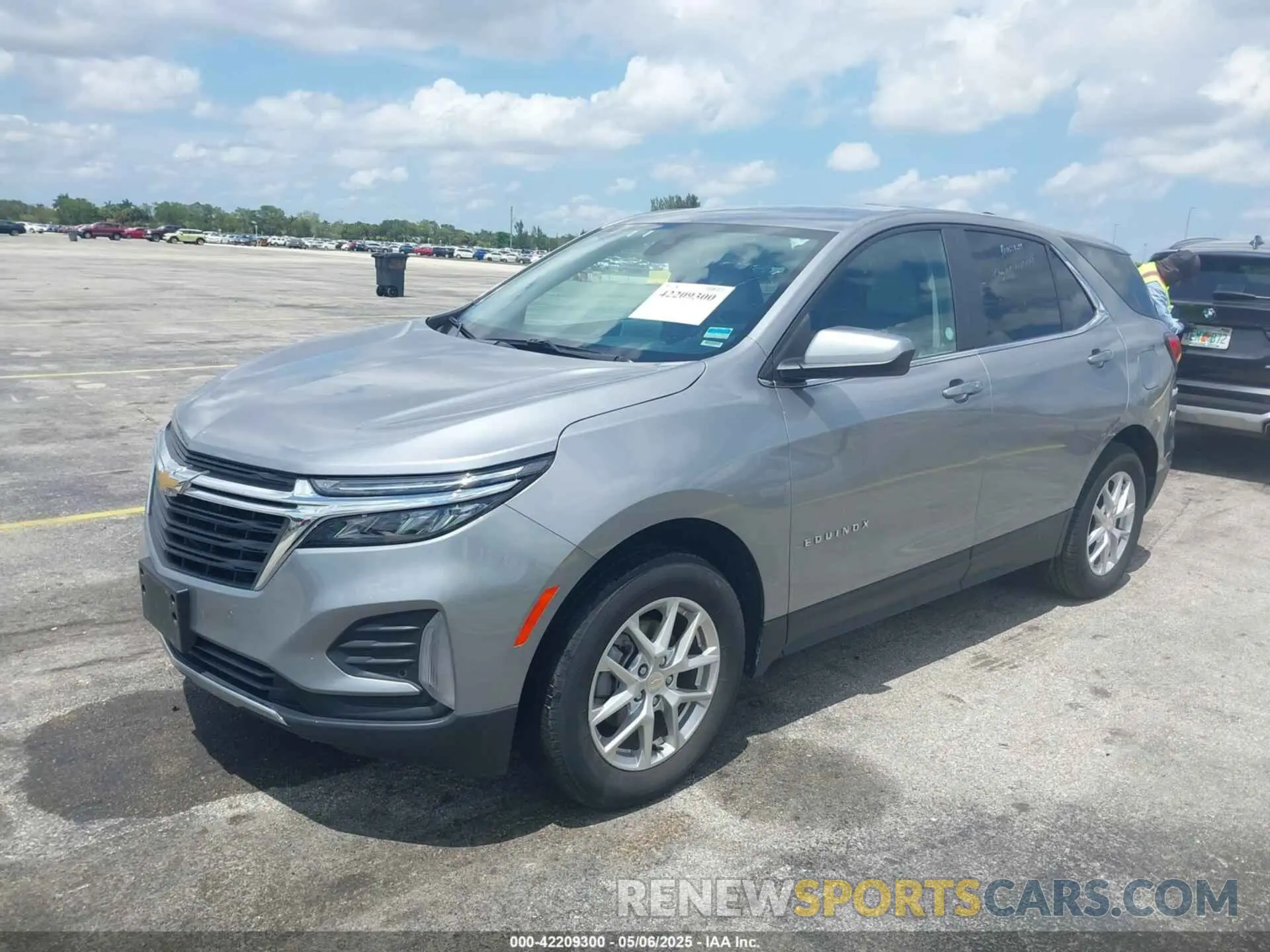 2 Photograph of a damaged car 3GNAXUEG8RL152449 CHEVROLET EQUINOX 2024