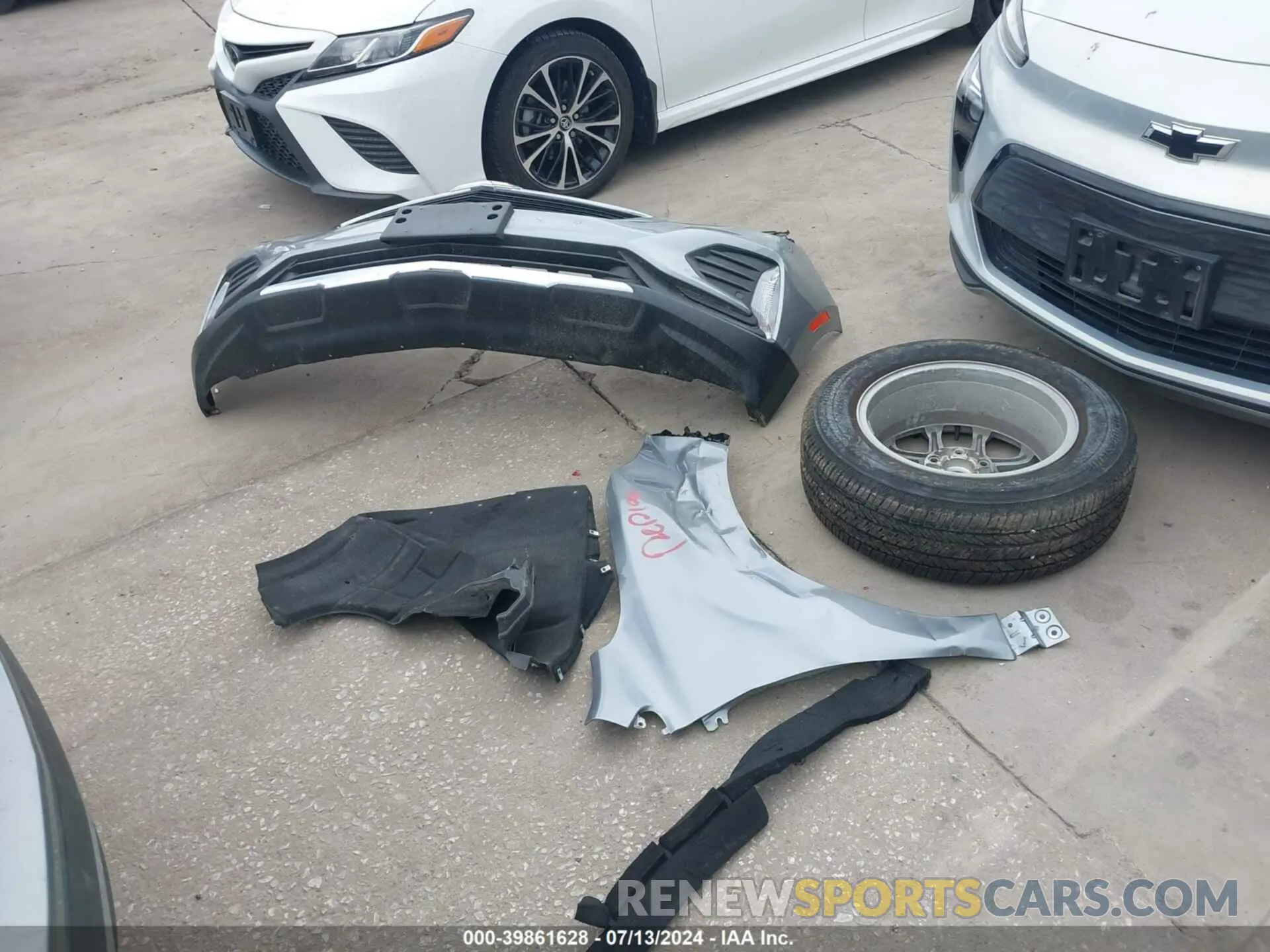 12 Photograph of a damaged car 3GNAXUEG8RL244287 CHEVROLET EQUINOX 2024