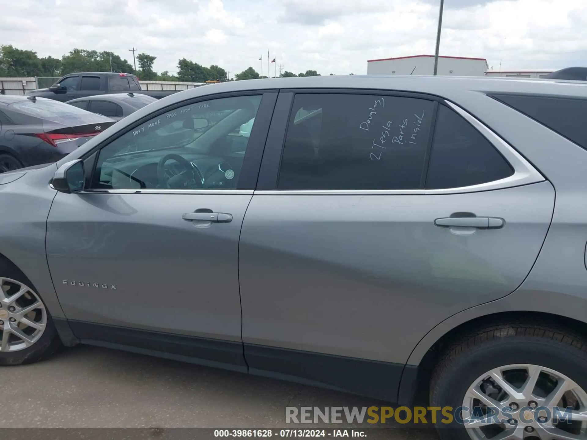 15 Photograph of a damaged car 3GNAXUEG8RL244287 CHEVROLET EQUINOX 2024